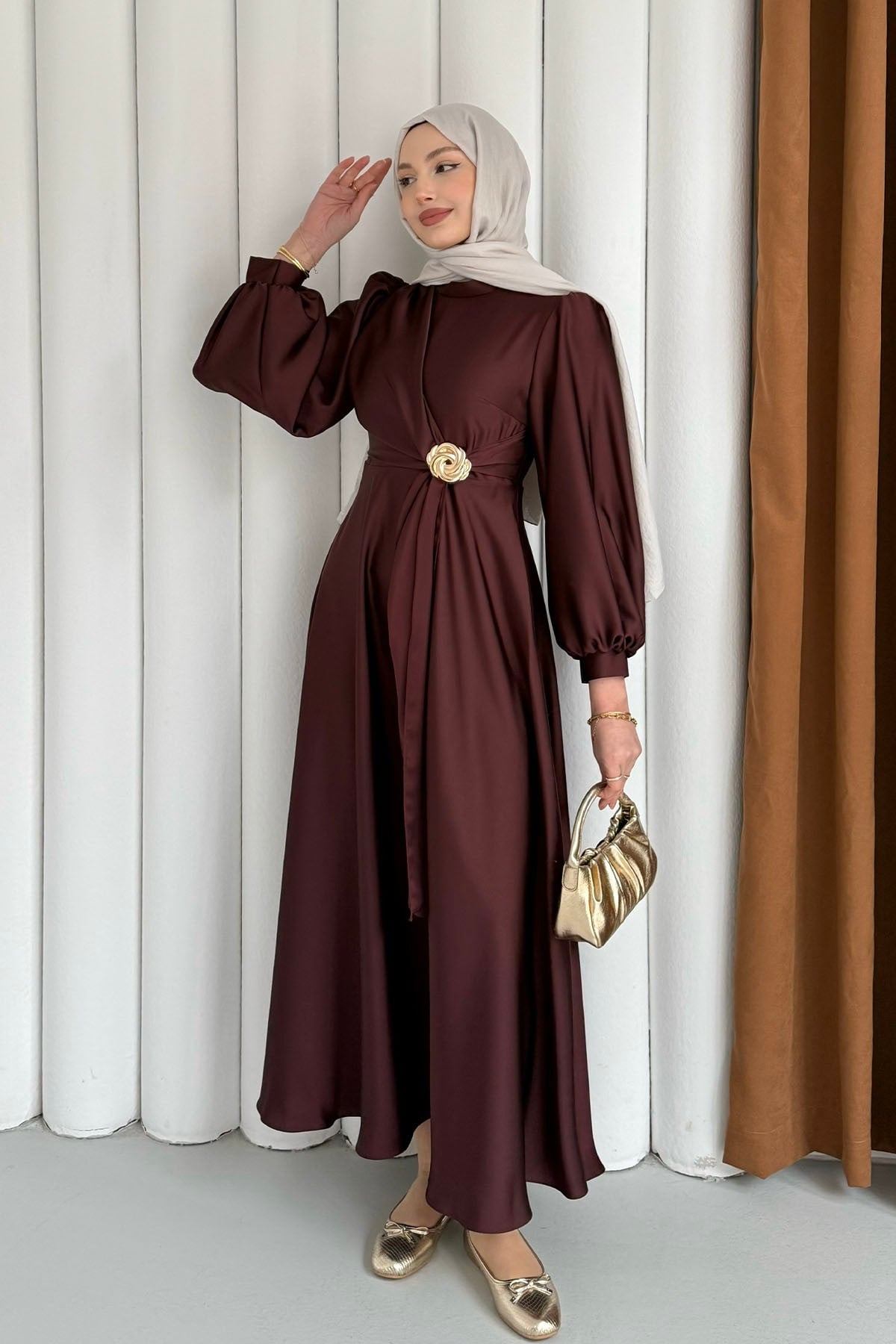 Broş Detaylı Premium Kumaş Saten Tesettür Abiye-BORDO