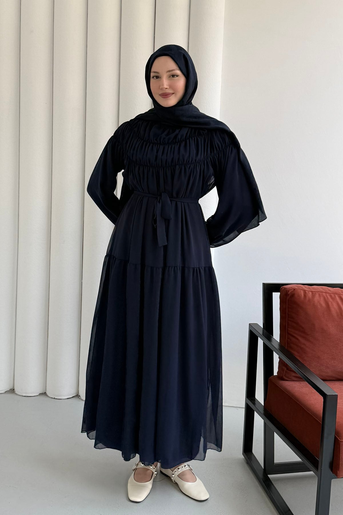 Büzgü Detaylı Oversize Şifon Tesettür Elbise-LACİVERT