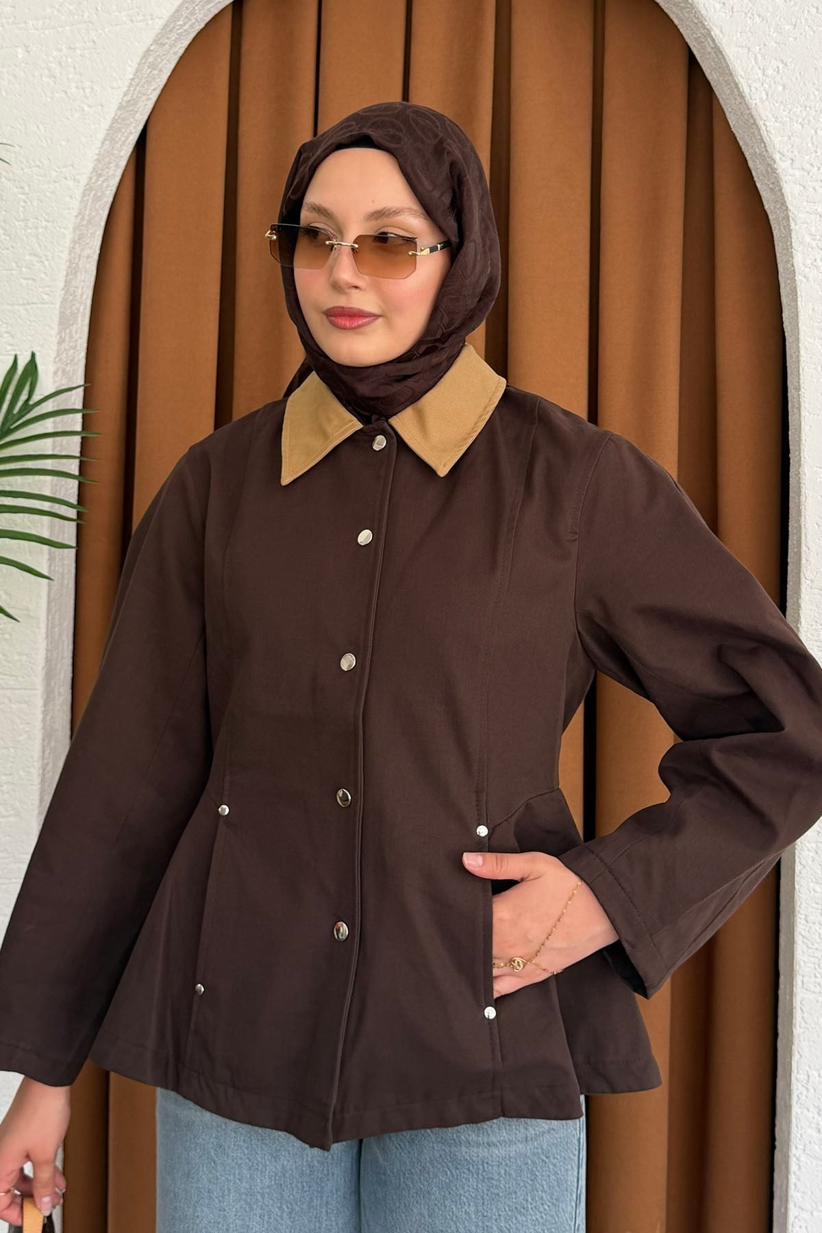 Çıtçıt Düğmeli Kontrast Yaka Cepli Peplum Ceket-ACI KAHVE