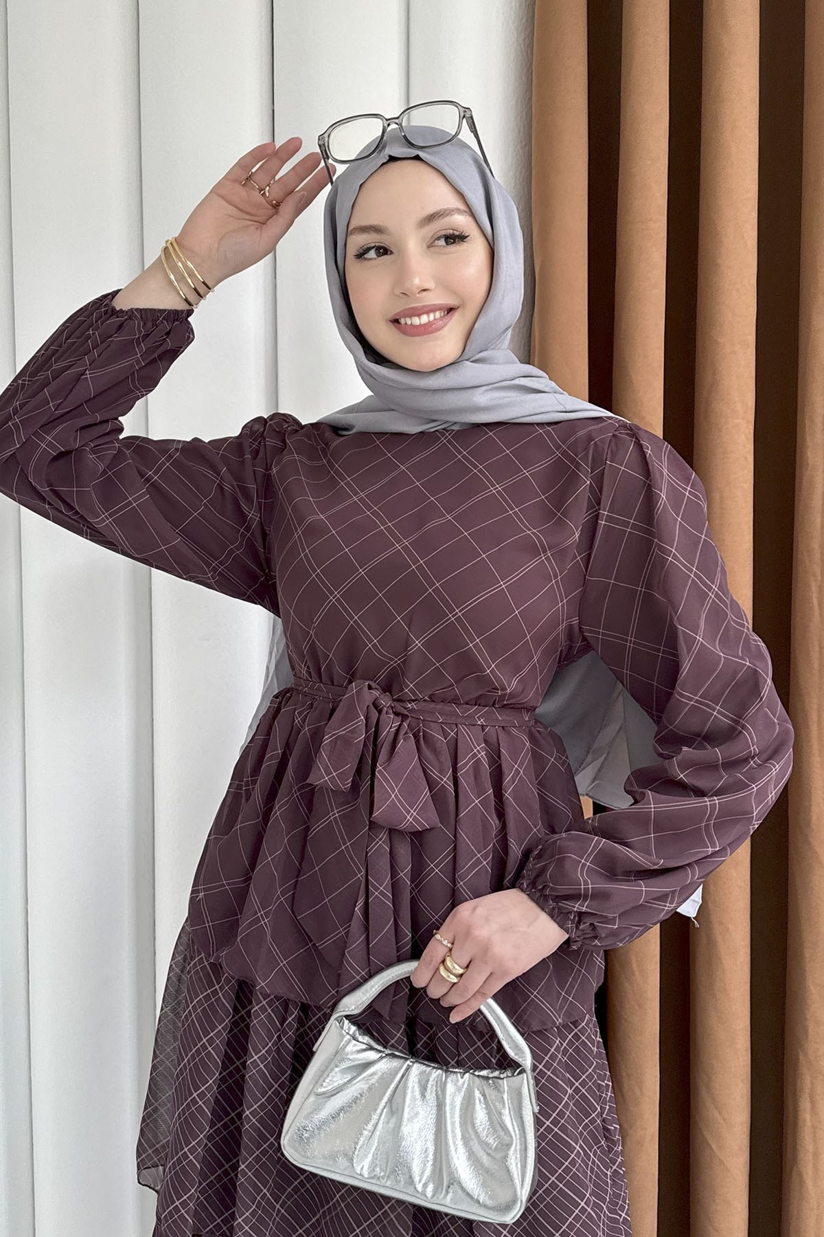 Çizgi Desenli Kat Katlı Şifon Tesettür Elbise-BORDO