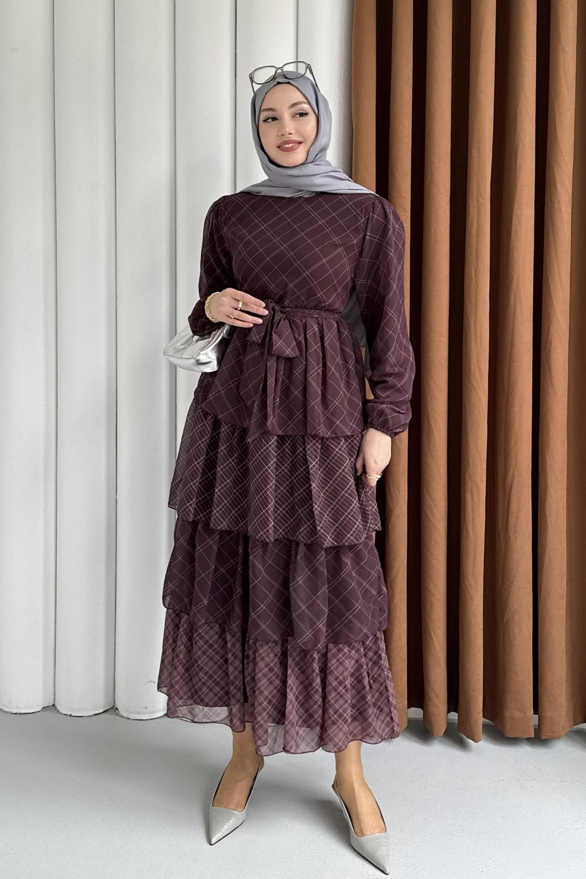 Çizgi Desenli Kat Katlı Şifon Tesettür Elbise-BORDO