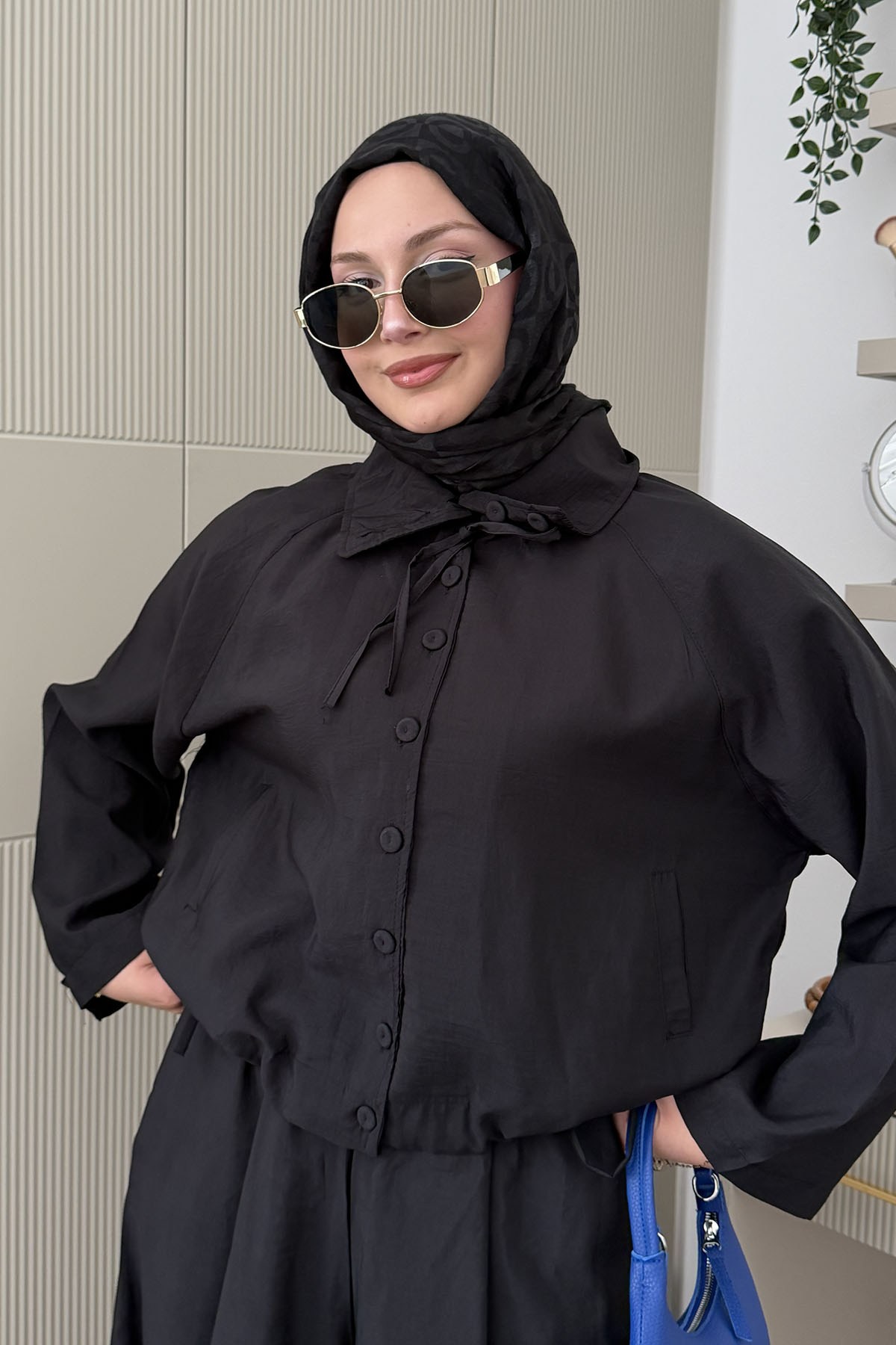Dik Yaka Düğmeli Oversize Pantolonlu Tesettür Takım-SİYAH