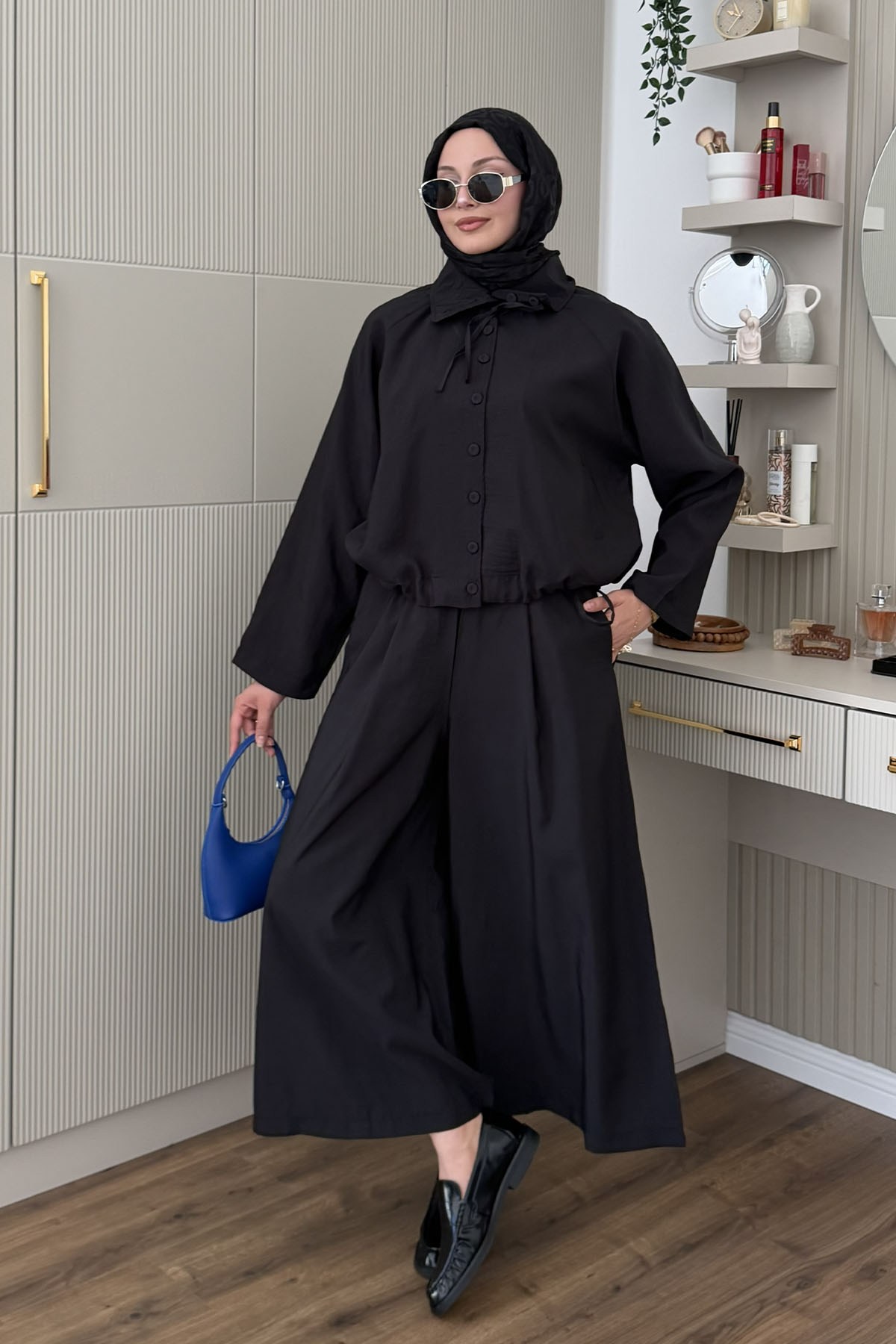 Dik Yaka Düğmeli Oversize Pantolonlu Tesettür Takım-SİYAH