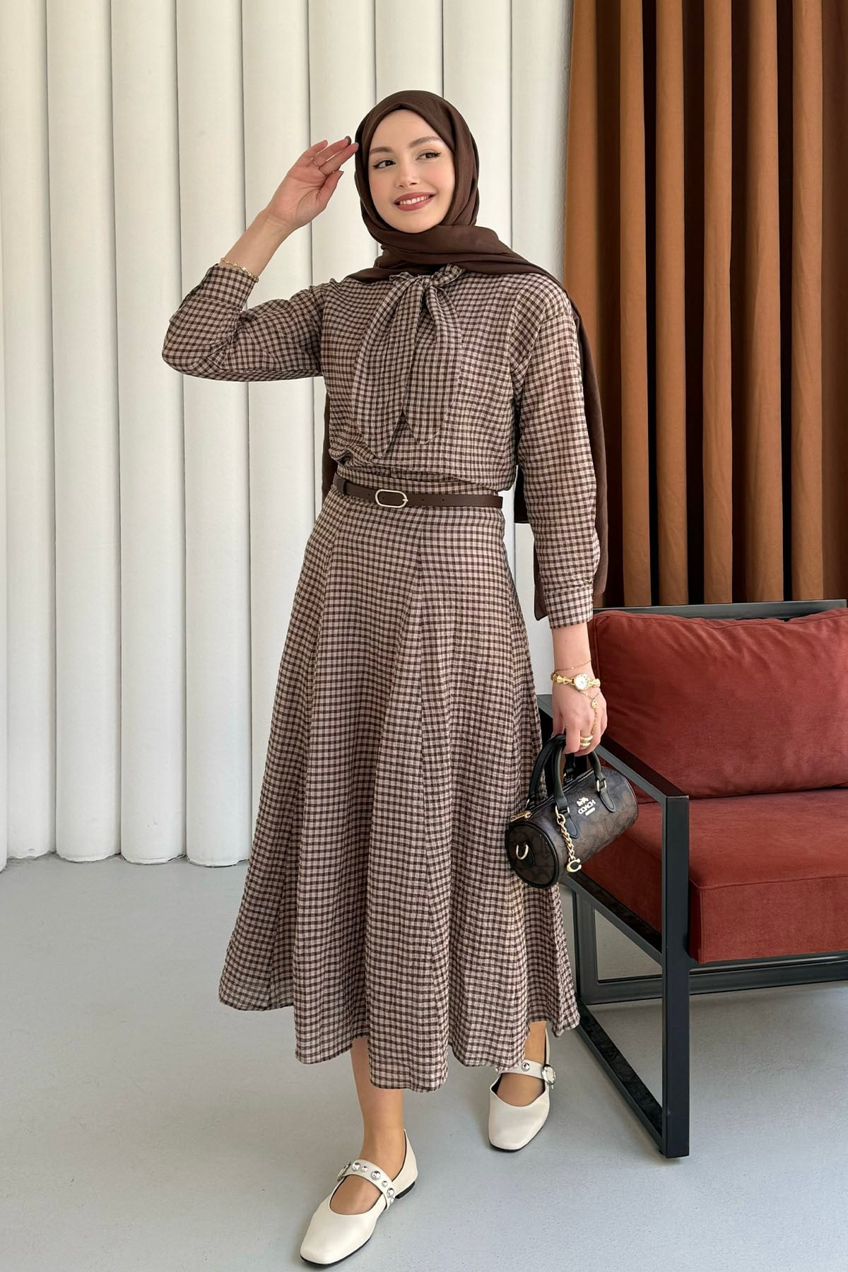 Ekose Kumaş Fular Yaka Etekli Tesettür Takım-KAHVERENGİ