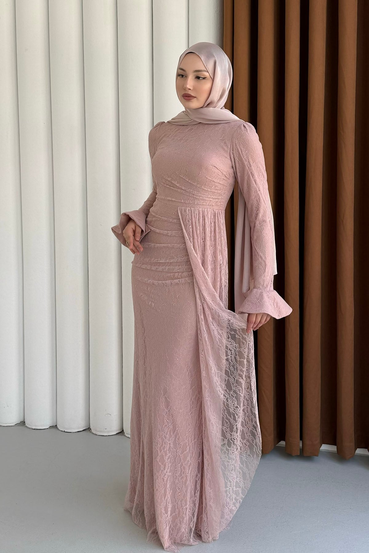 Elegance Dantel ve Volan Detaylı Tesettür Abiye-GÜL KURUSU