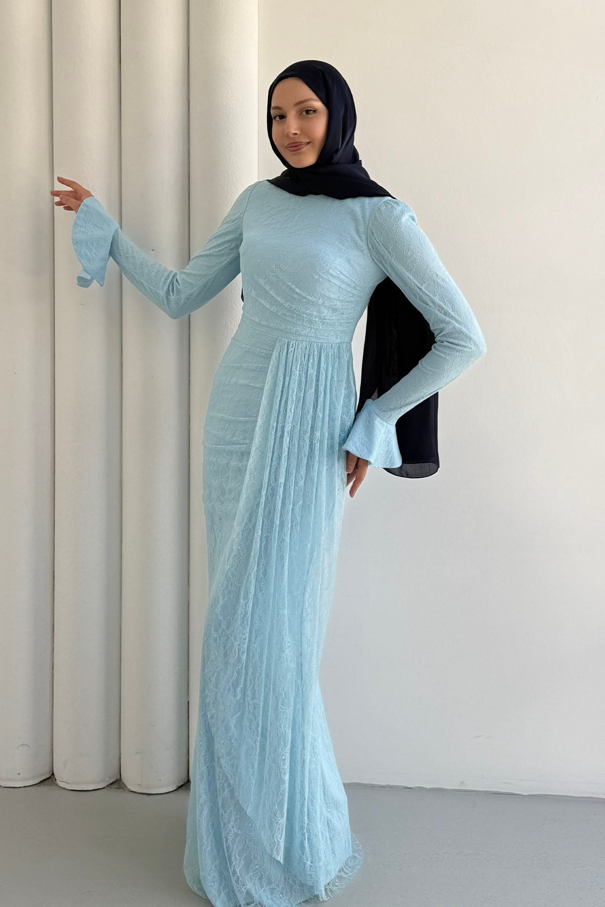 Elegance Dantel ve Volan Detaylı Tesettür Abiye-BEBE MAVİ