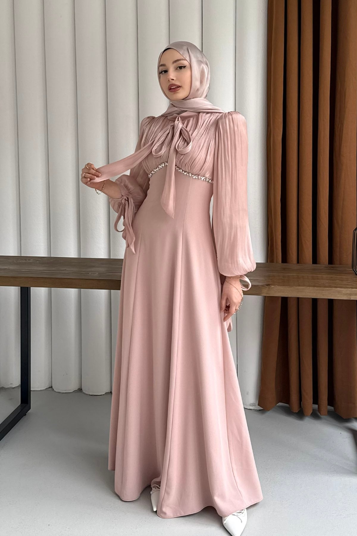 Elegance Taş Detaylı Balon Kol Tesettür Abiye-PUDRA