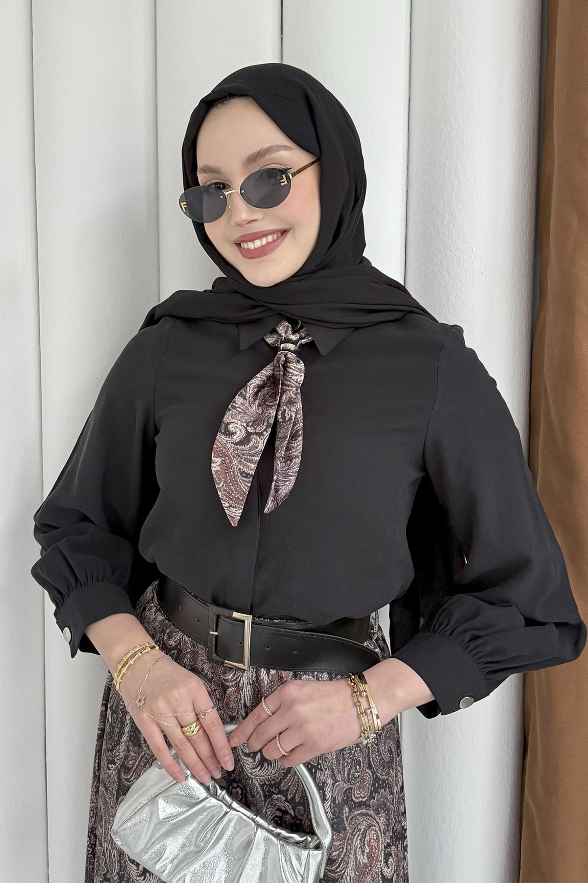 Etek Desenli Üst Fular Detaylı Tesettür Takım-SİYAH