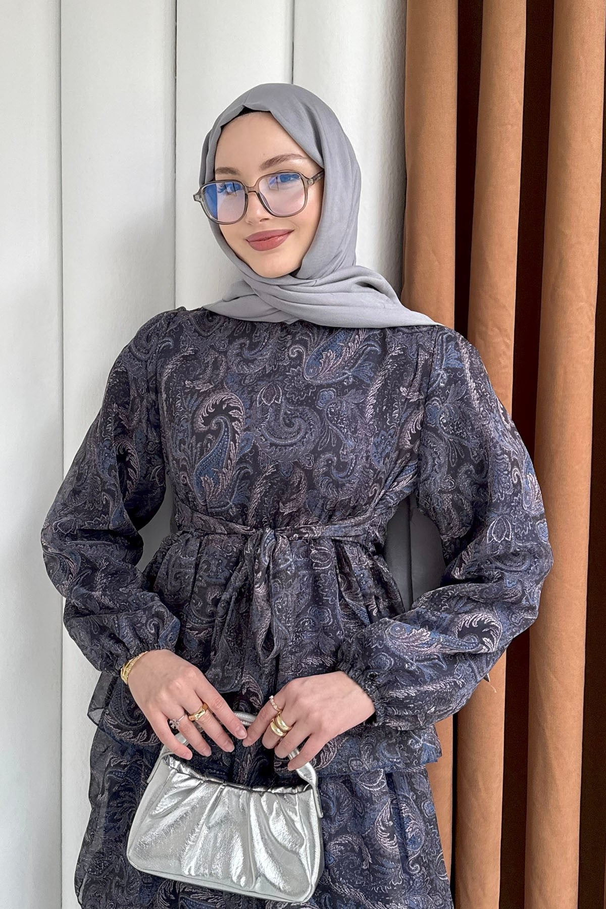 Etnik Desen Kat Katlı Kemerli Şifon Tesettür Elbise-LACİVERT