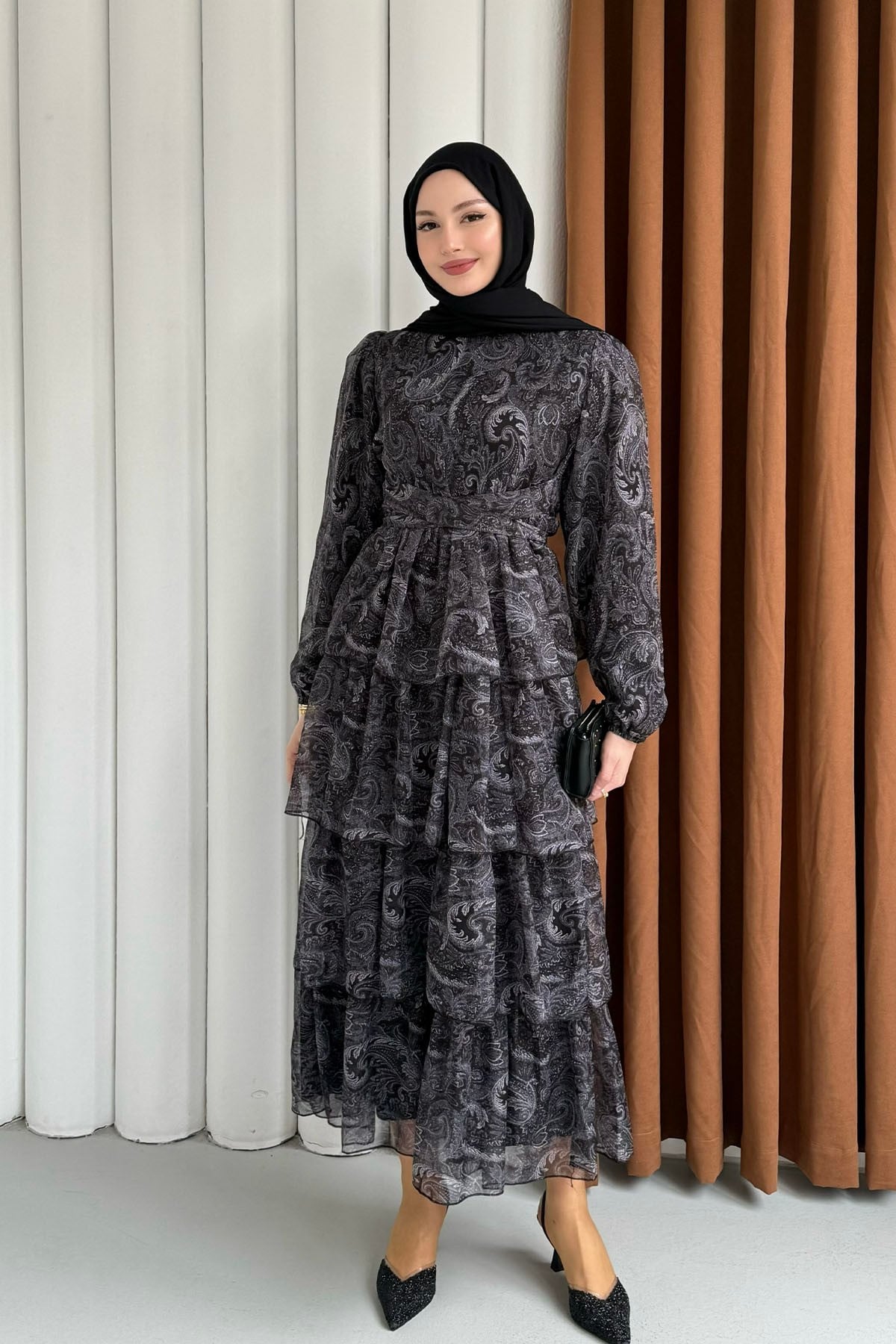 Etnik Desen Kat Katlı Kemerli Şifon Tesettür Elbise-SİYAH