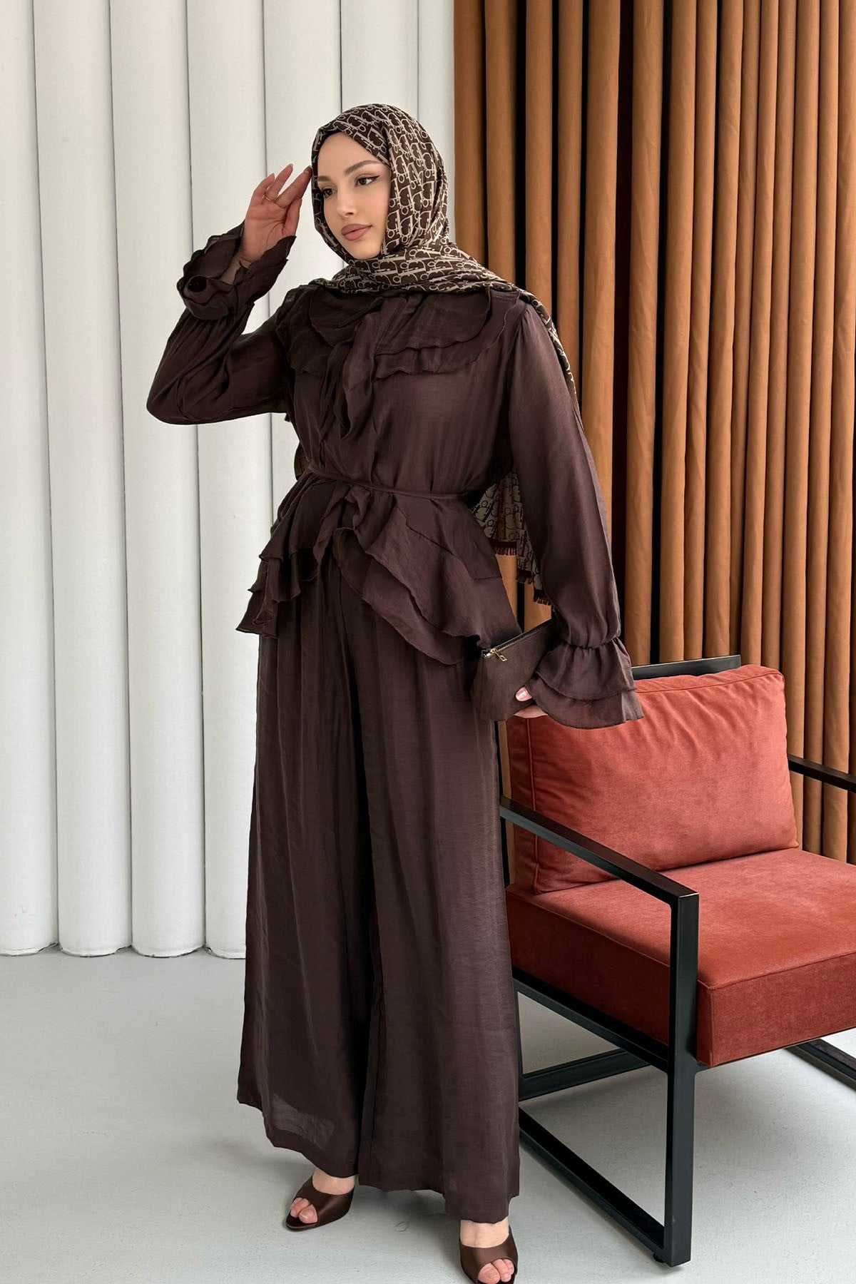Fırfır Detaylı Bağlamalı Pantolon Tesettür Takım-KAHVERENGİ