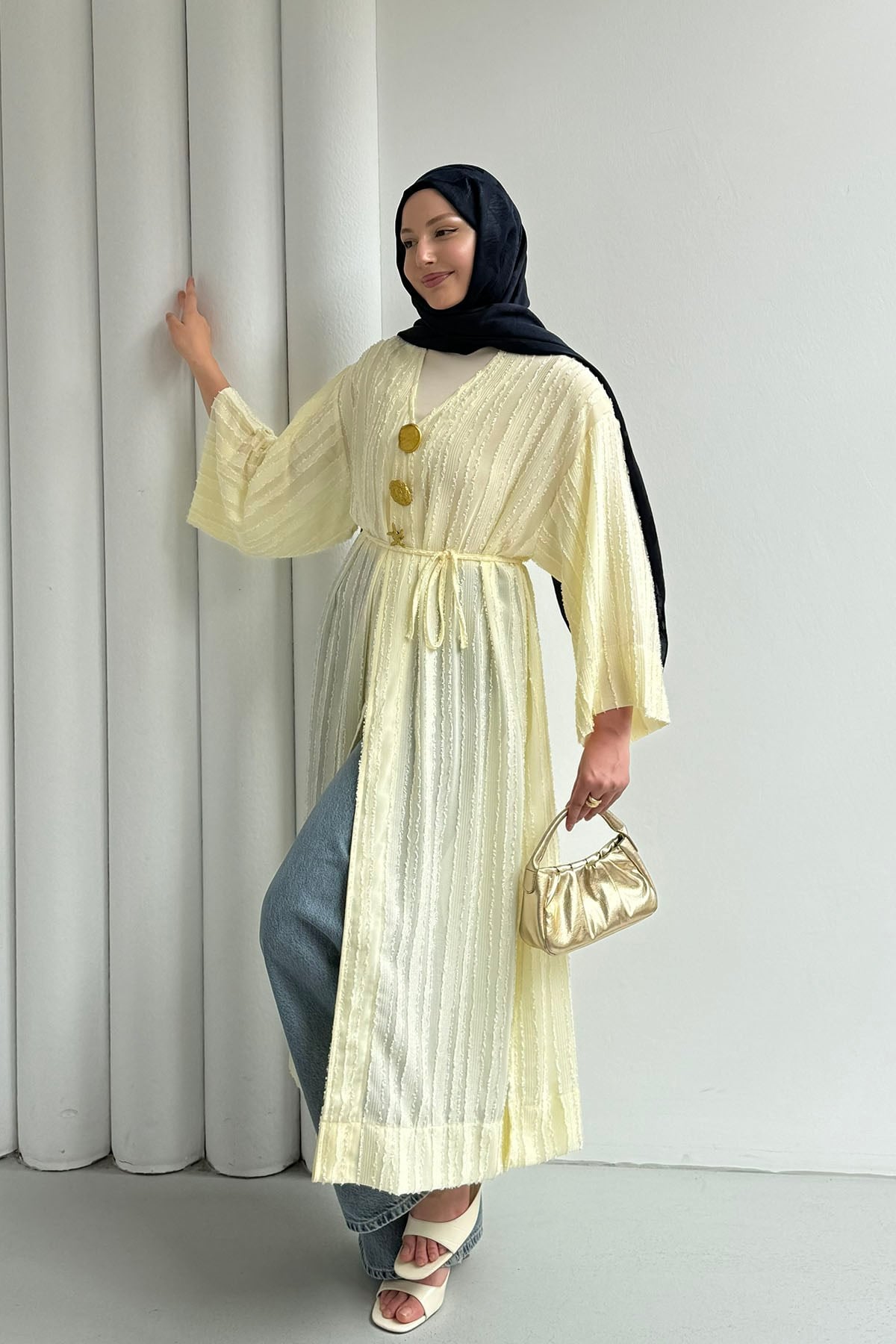 Gold Düğmeli Kumaş Kendinden Desenli Kimono-SARI