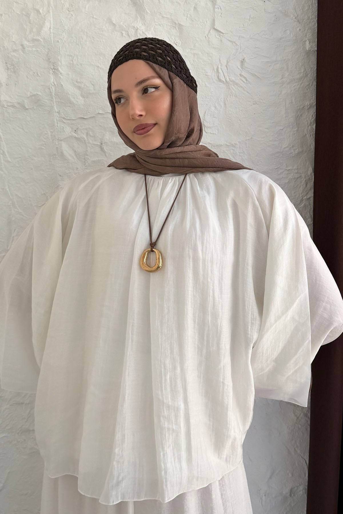 Hakim Yaka Büzgü Detaylı Balon Kol Bluz-BEYAZ