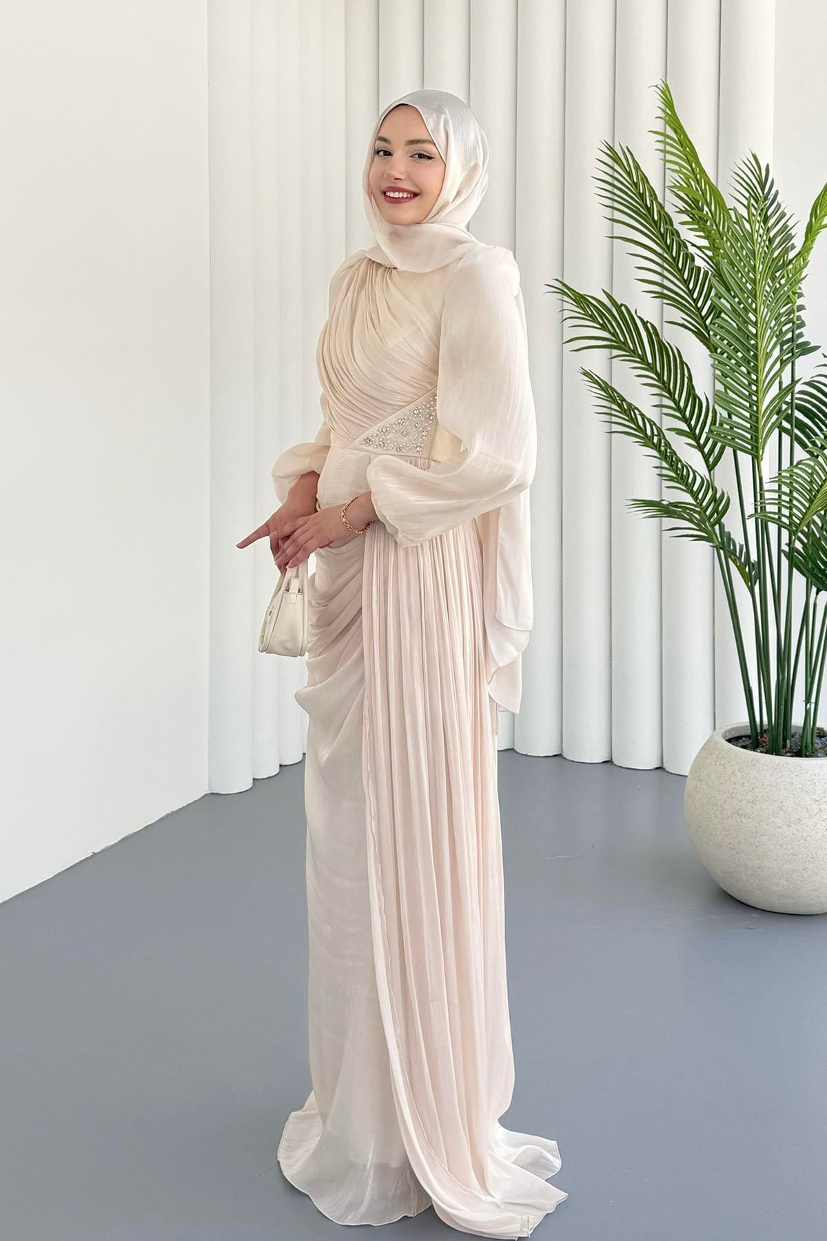 İnci İşlemeli Balon Kol Şifon Tesettür Abiye-BEJ