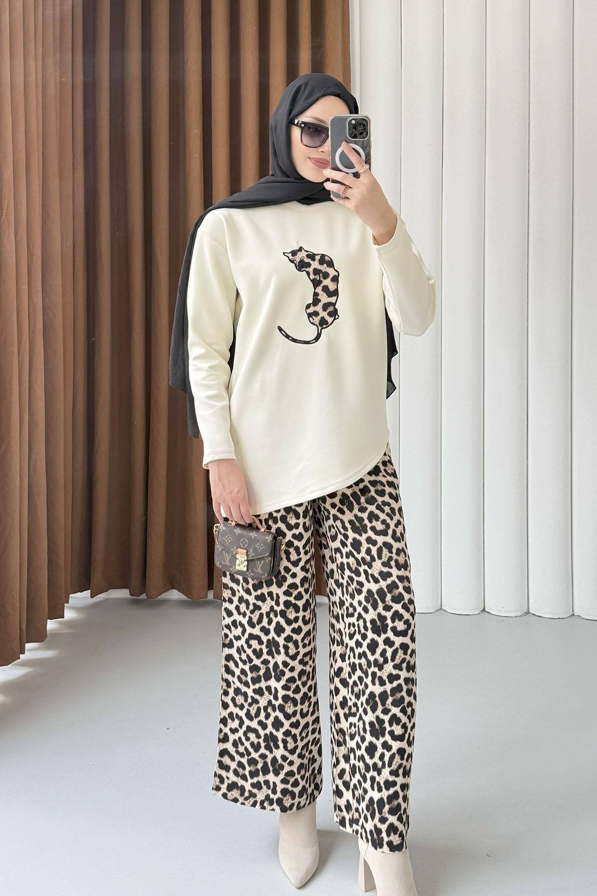 Kaplan Baskılı Asimetrik Kesim Pantolonlu Tesettür Takım-EKRU