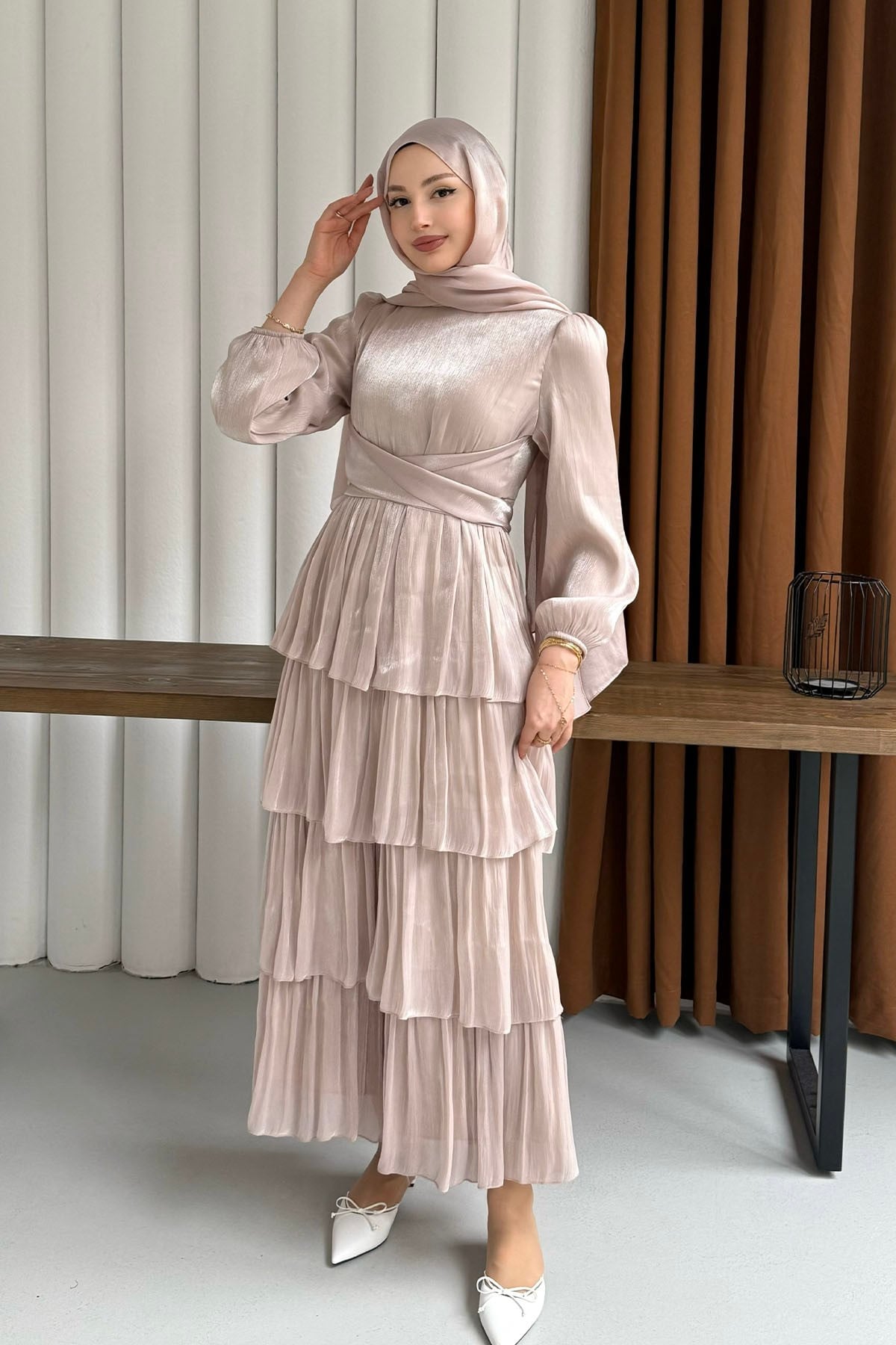 Kat Kat Kuşaklı Şifon Tesettür Elbise-BEJ