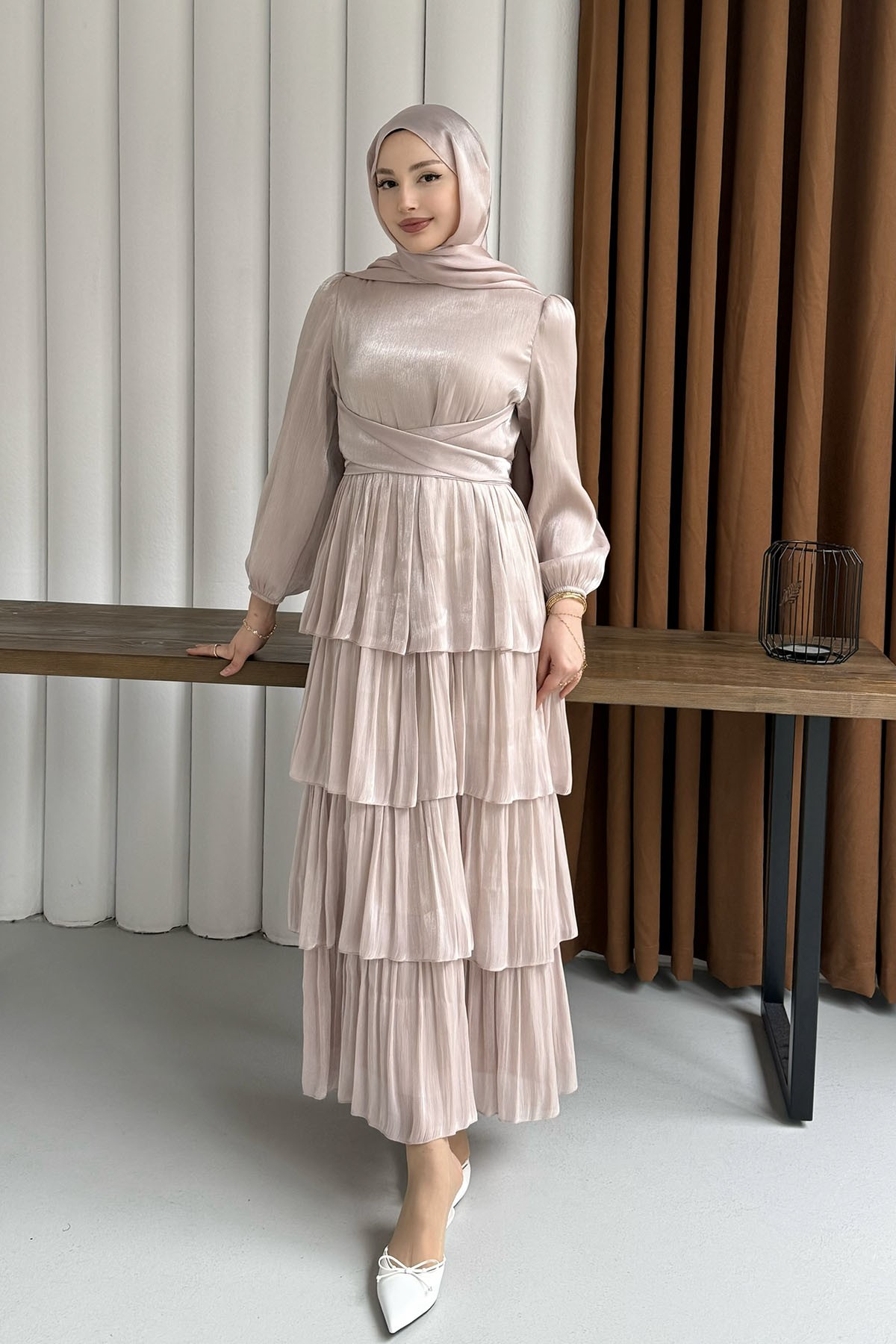 Kat Kat Kuşaklı Şifon Tesettür Elbise-BEJ