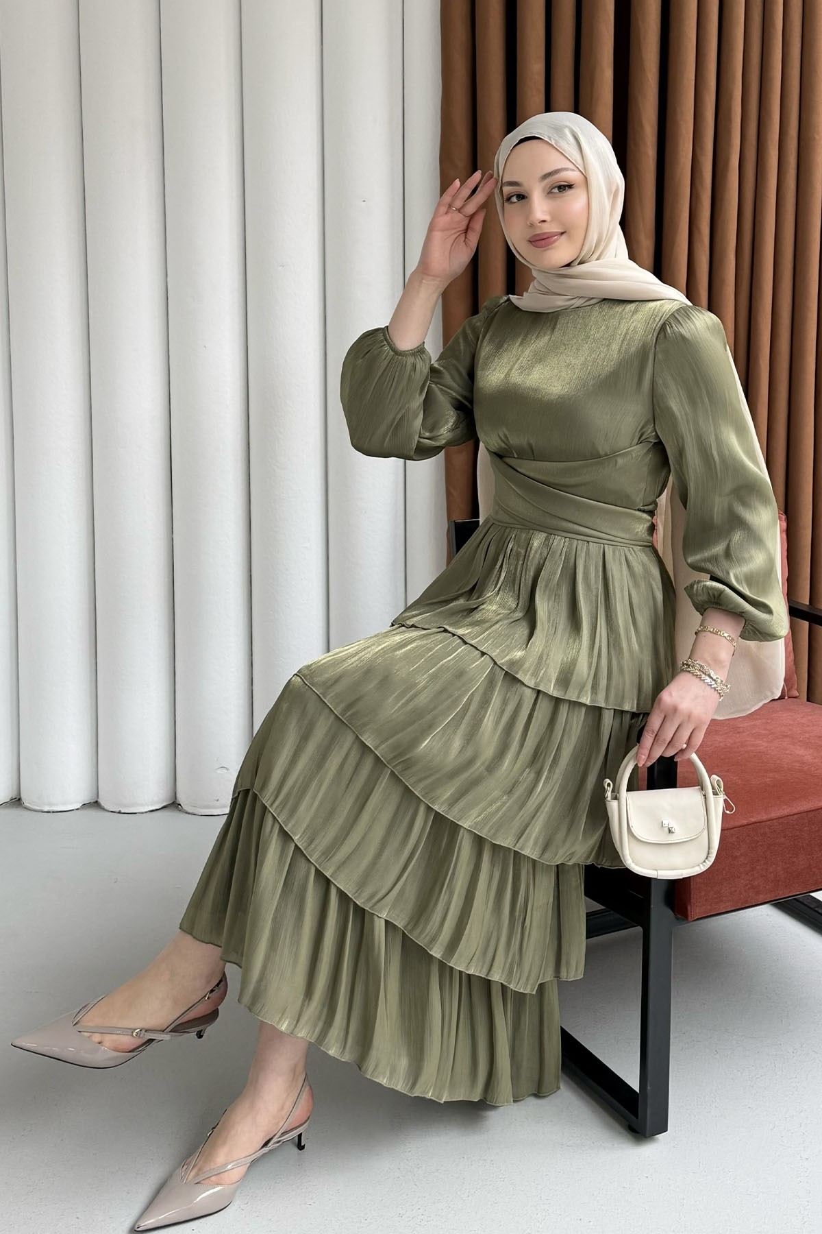 Kat Kat Kuşaklı Şifon Tesettür Elbise-HAKİ YEŞİL