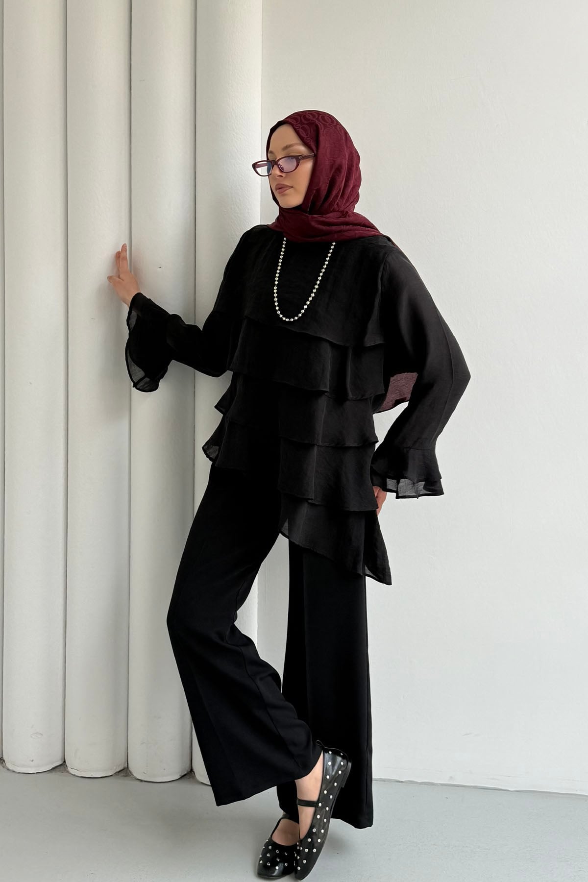 Katlı Volan Detaylı Bluz-SİYAH