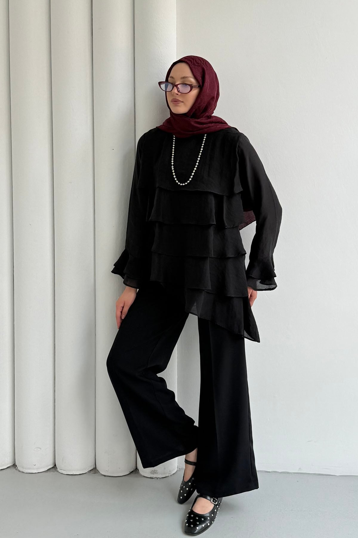 Katlı Volan Detaylı Bluz-SİYAH