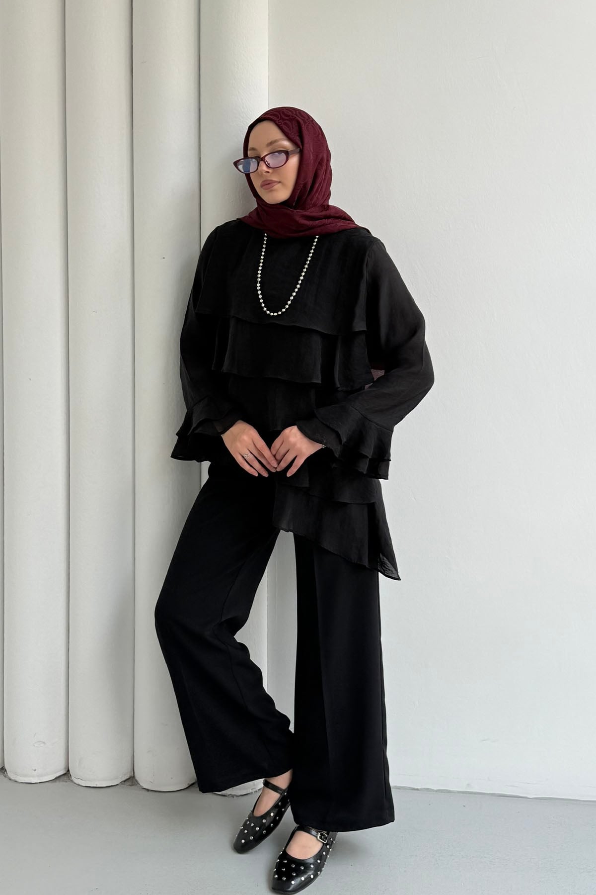 Katlı Volan Detaylı Bluz-SİYAH