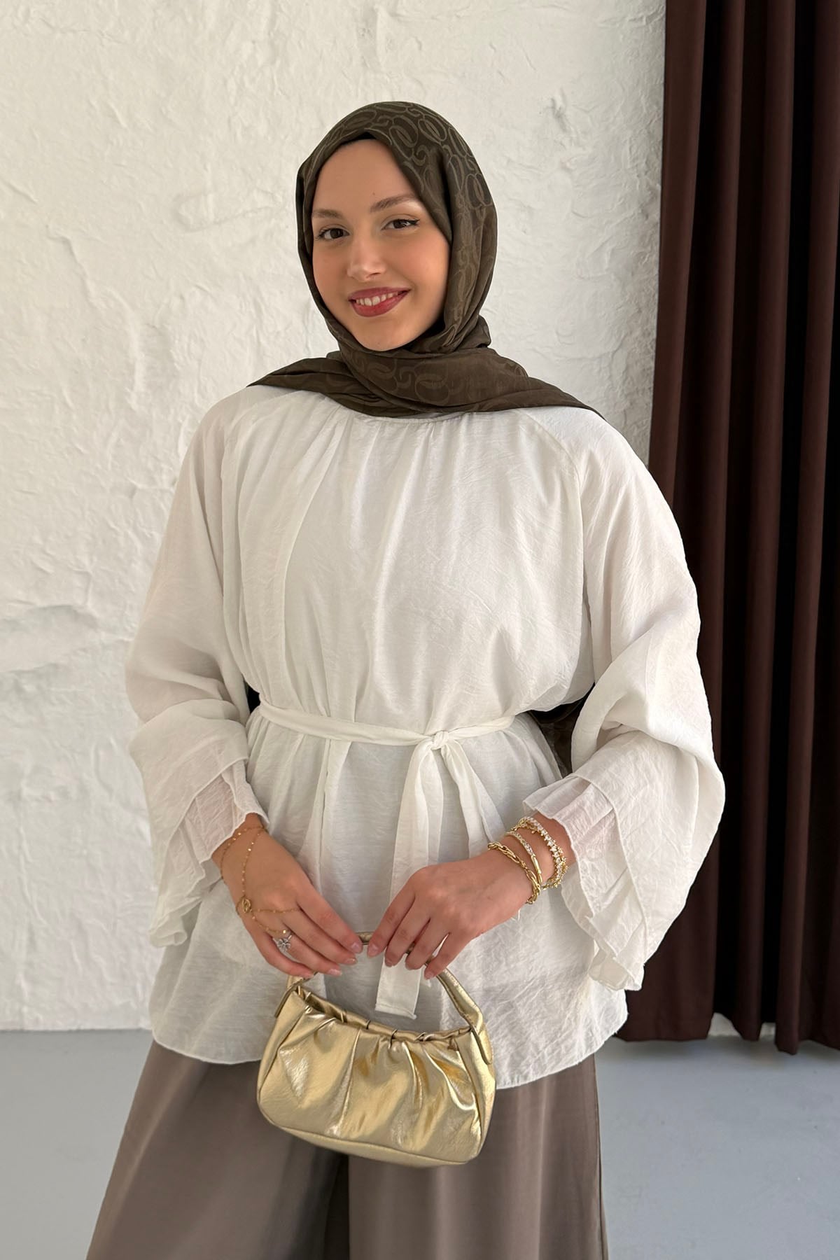 Kolları Salaş Seyyar Kuşaklı Modal Tül Gömlek-BEYAZ