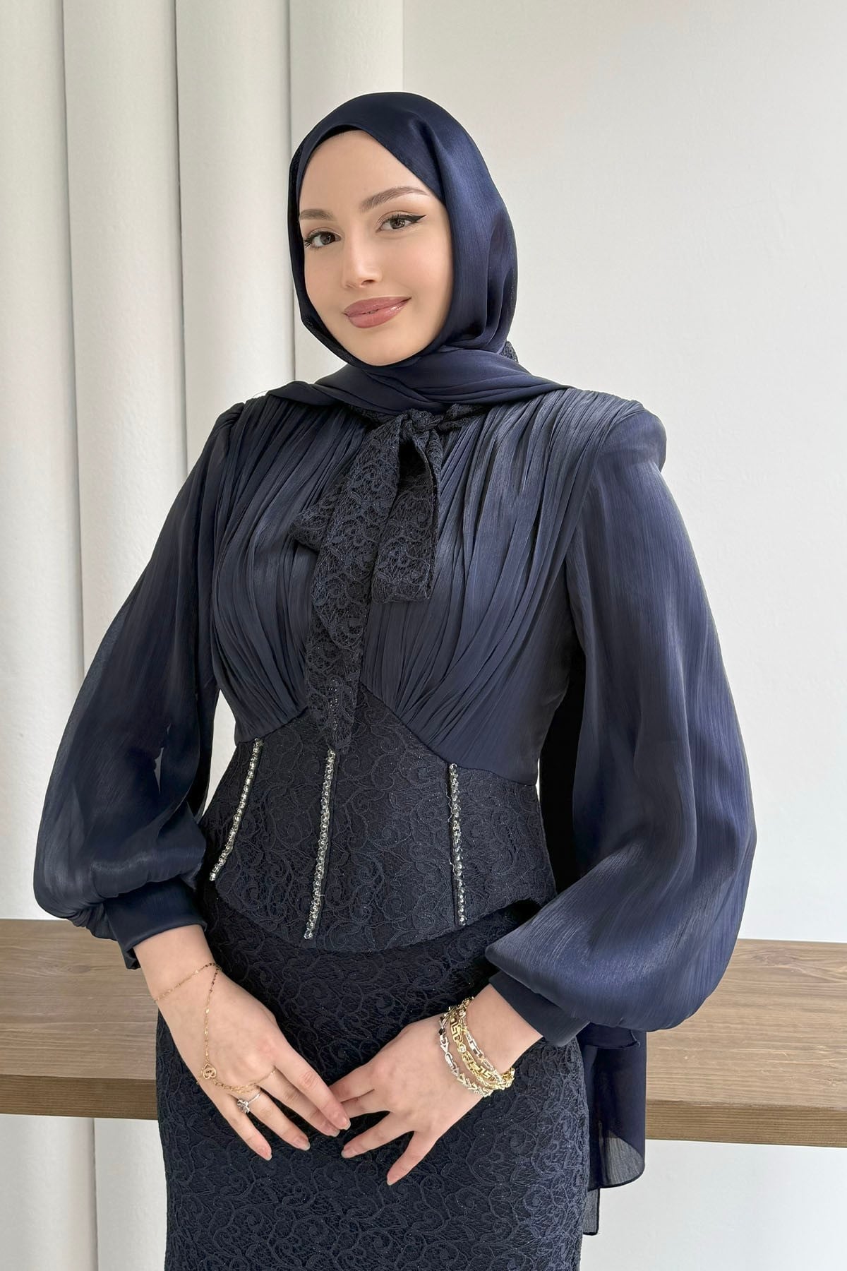 Korseli Taş ve Dantel Detaylı Tesettür Abiye-LACİVERT