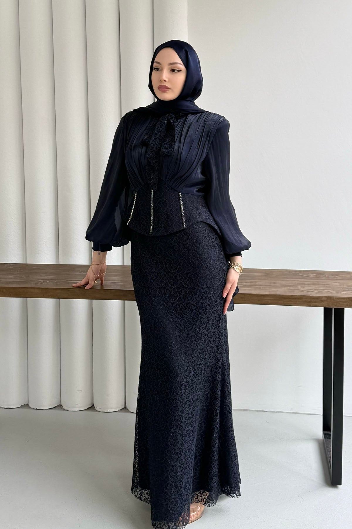 Korseli Taş ve Dantel Detaylı Tesettür Abiye-LACİVERT