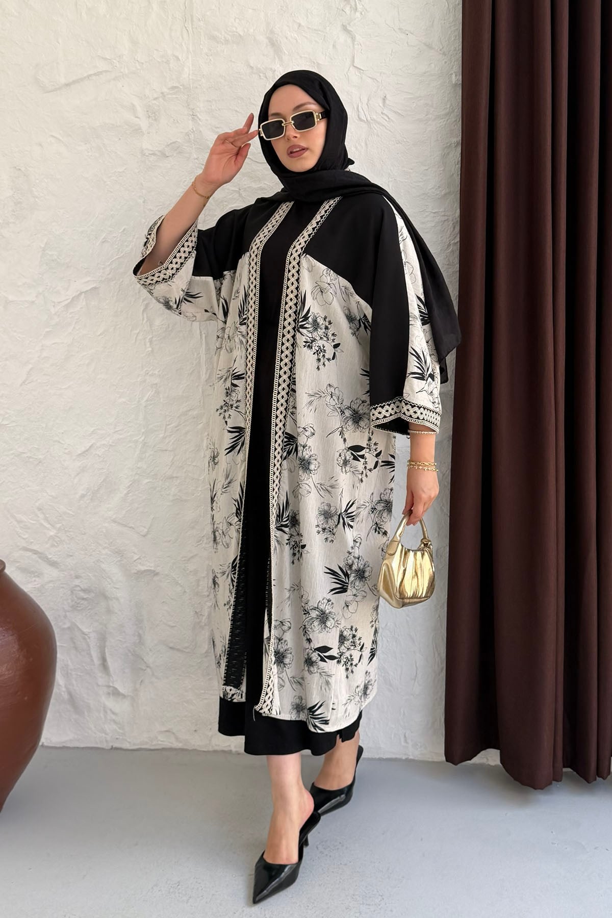 Manşet ve Yaka Dantel Detaylı Keten Kimono-SİYAH