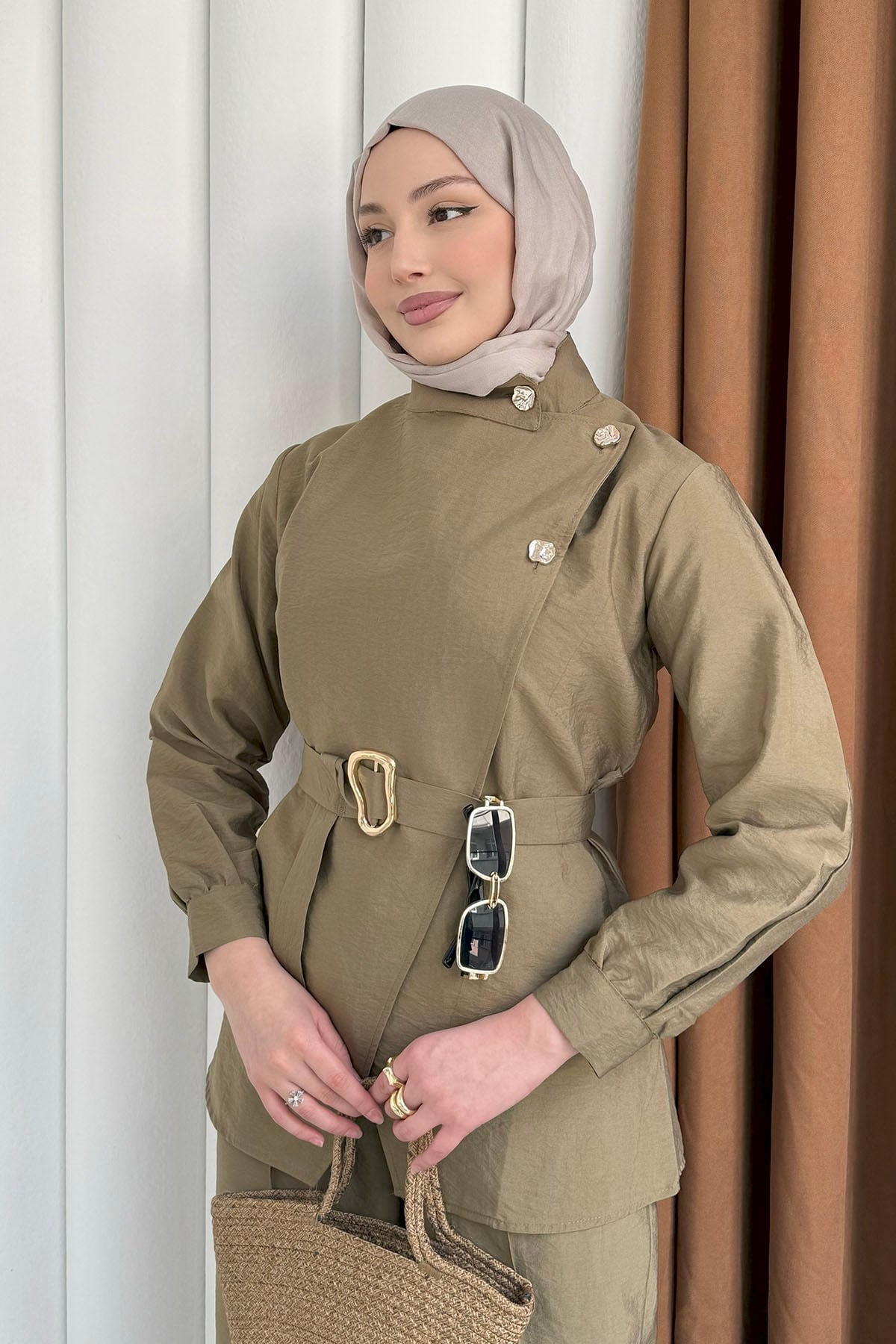 Minimal Asimetrik Kesim Pantolonlu Tesettür Takım-MİNT YEŞİLİ