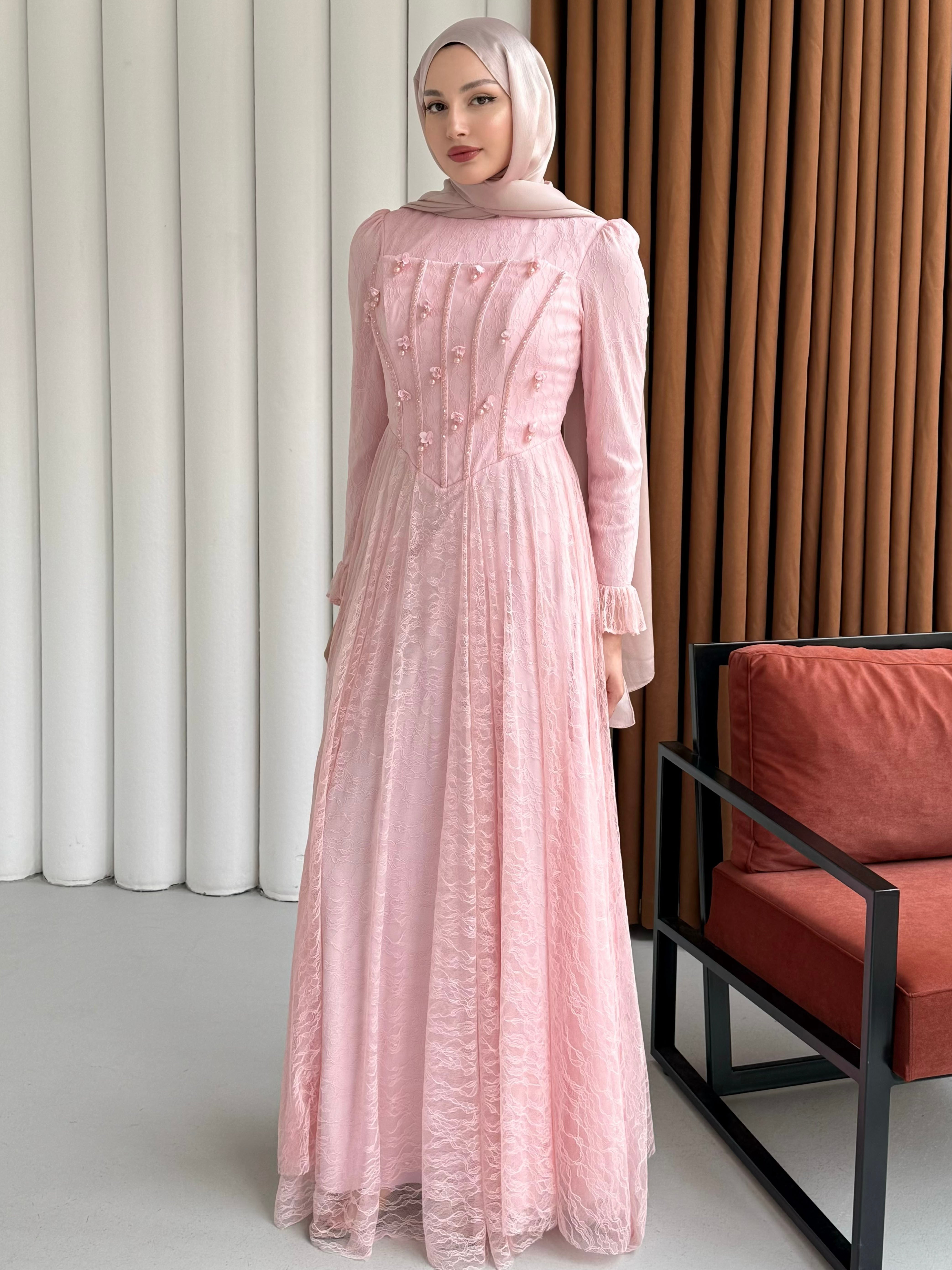 Mirella Dantel & Boncuk İşlemeli Korse Detaylı Tesettür Abiye-PEMBE