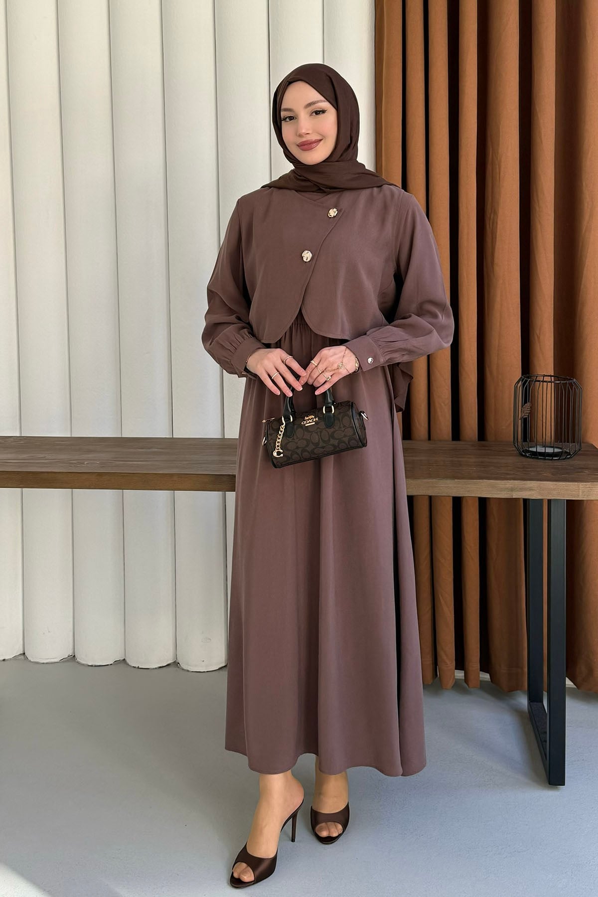 Mono Beli Lastikli Yelek Detaylı Tesettür Elbise-KAHVERENGİ