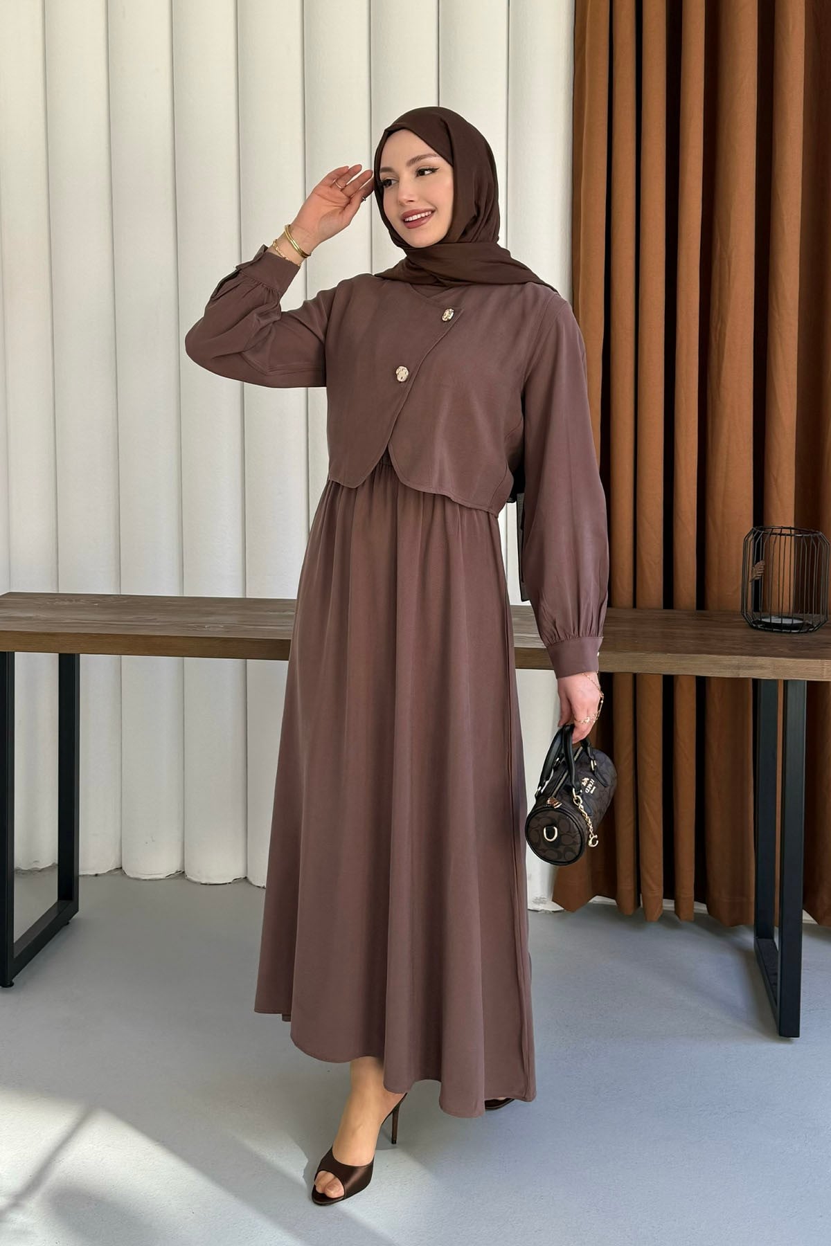 Mono Beli Lastikli Yelek Detaylı Tesettür Elbise-KAHVERENGİ