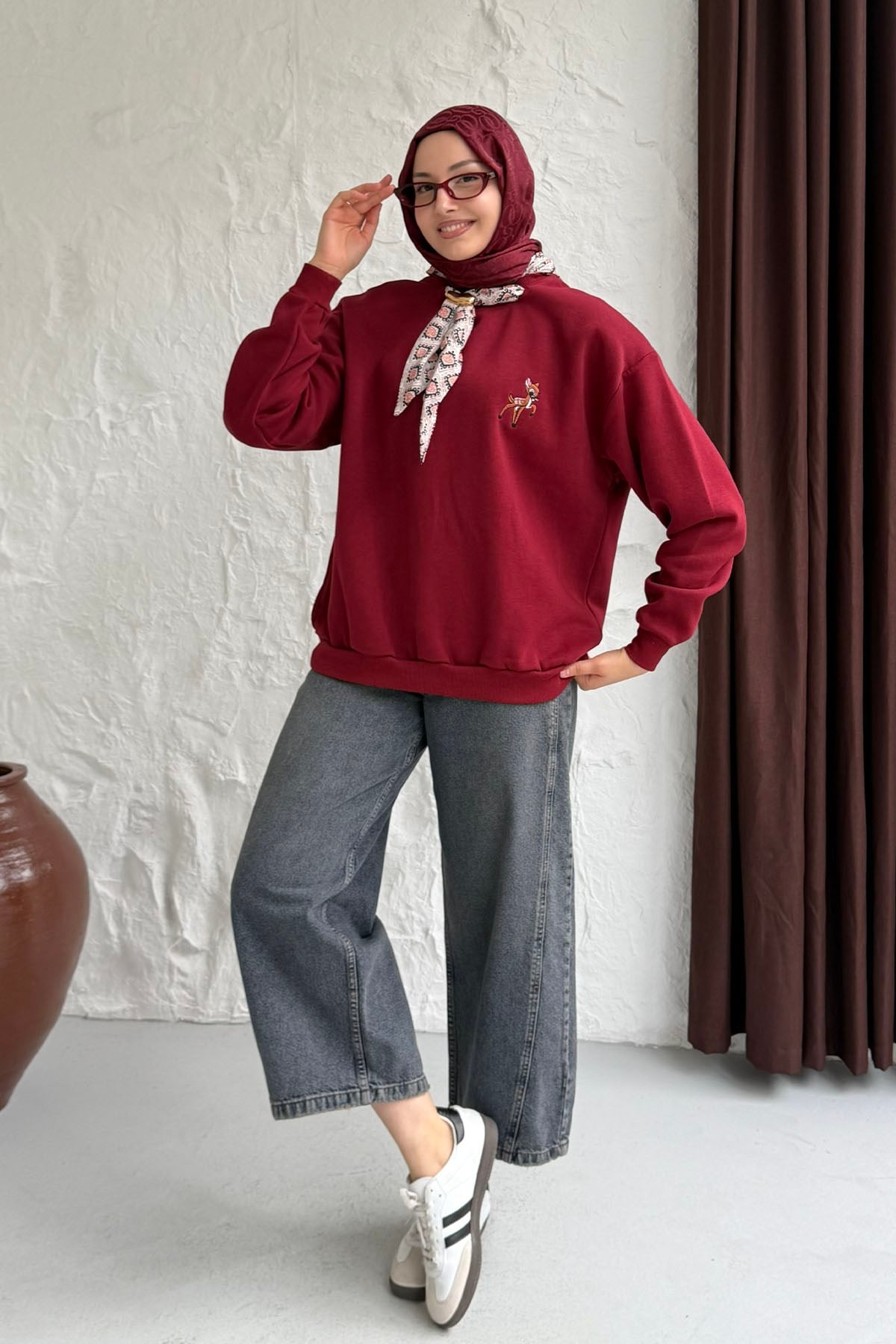 Nakışlı Fularlı Oversize Sweatshirt-BORDO