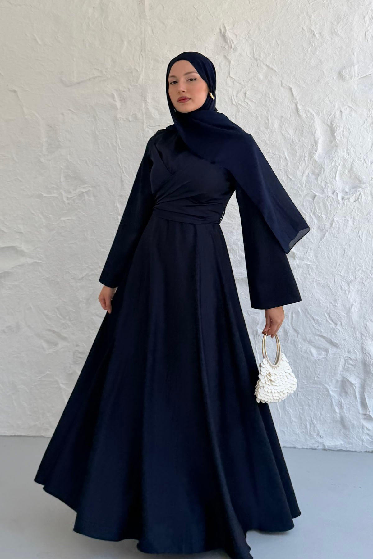 Nevora Çapraz Drape Detaylı Saten Tesettür Abiye-LACİVERT