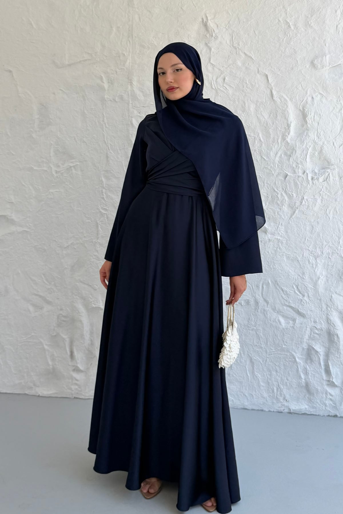 Nevora Çapraz Drape Detaylı Saten Tesettür Abiye-LACİVERT