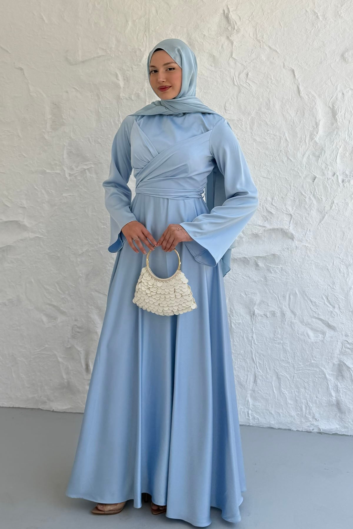 Nevora Çapraz Drape Detaylı Saten Tesettür Abiye-BEBE MAVİ