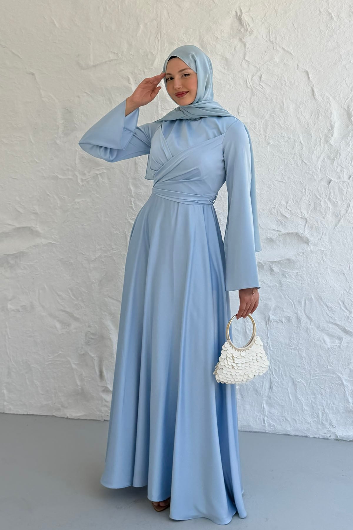 Nevora Çapraz Drape Detaylı Saten Tesettür Abiye-BEBE MAVİ