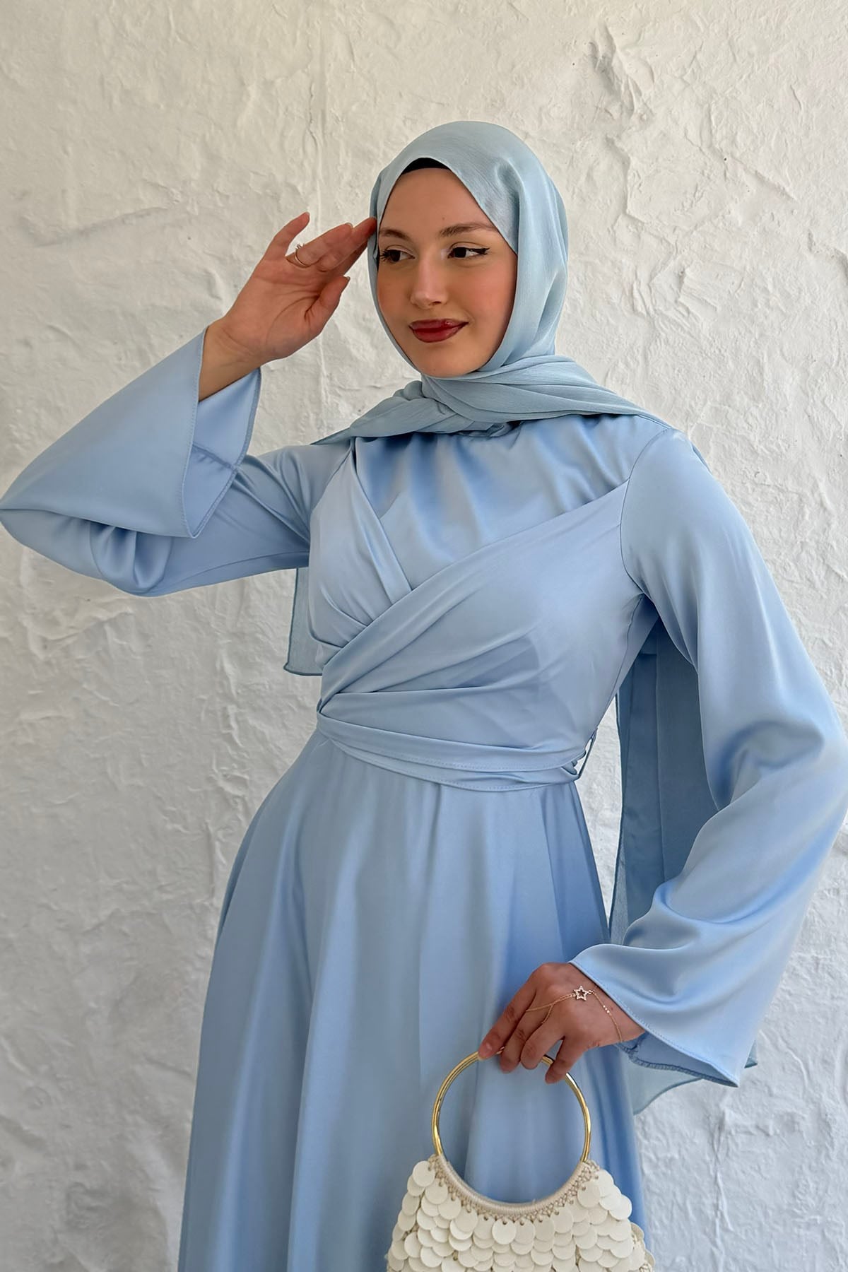 Nevora Çapraz Drape Detaylı Saten Tesettür Abiye-BEBE MAVİ