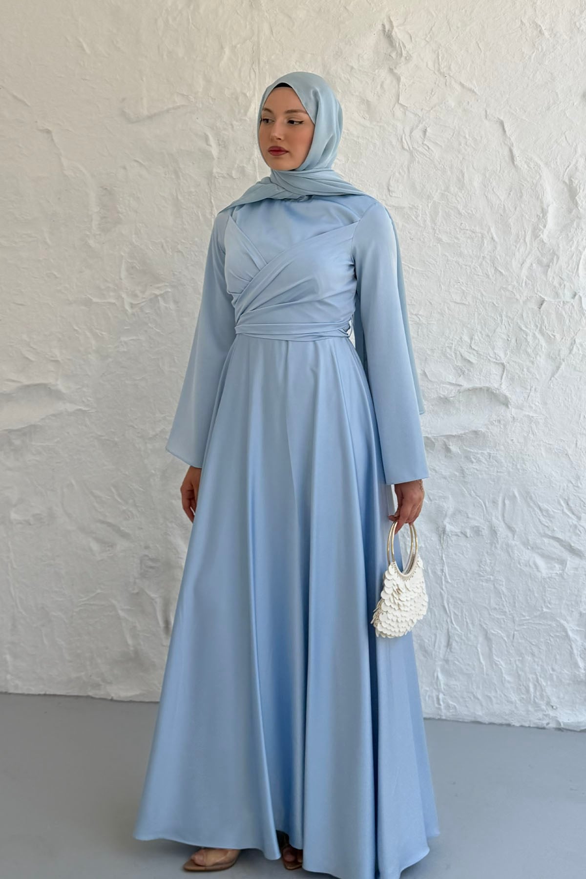 Nevora Çapraz Drape Detaylı Saten Tesettür Abiye-BEBE MAVİ