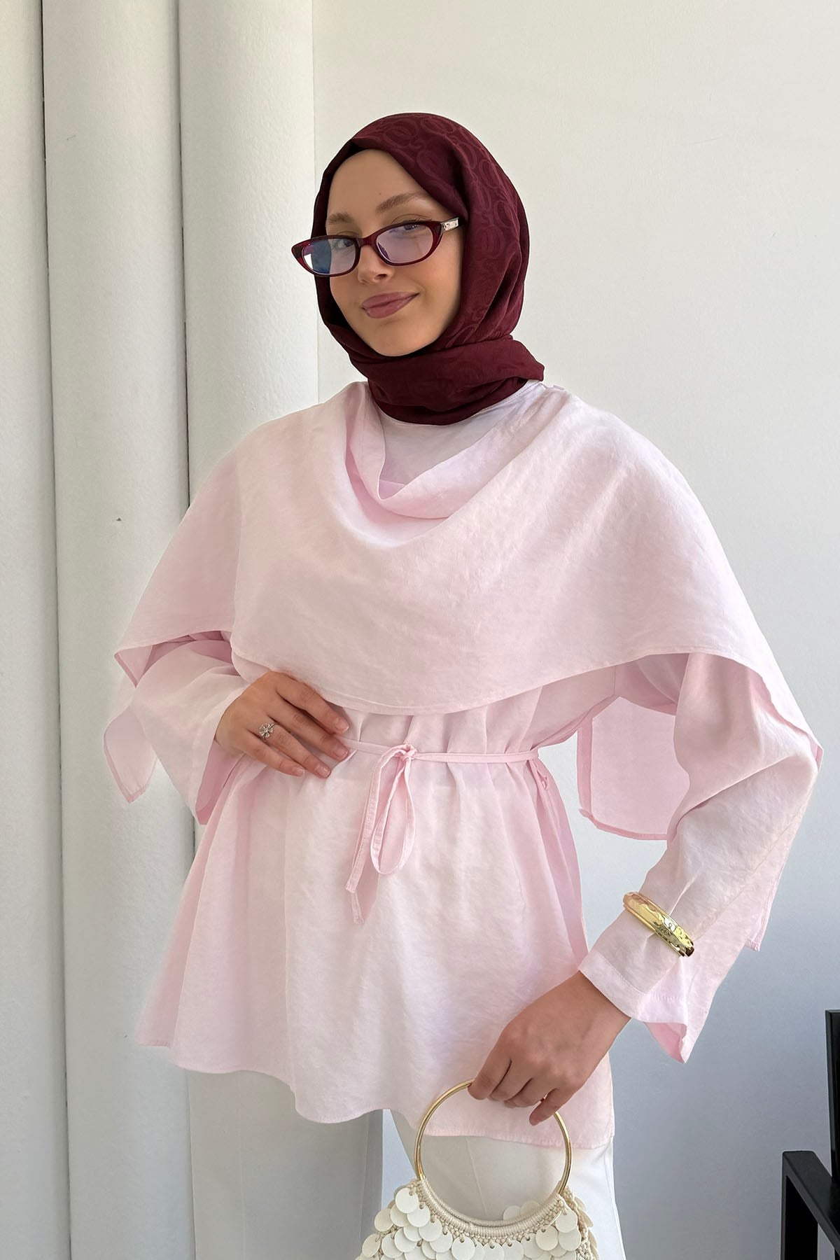 Omuz Pelerinli Hakim Yaka Modal Dokulu Tunik-PEMBE