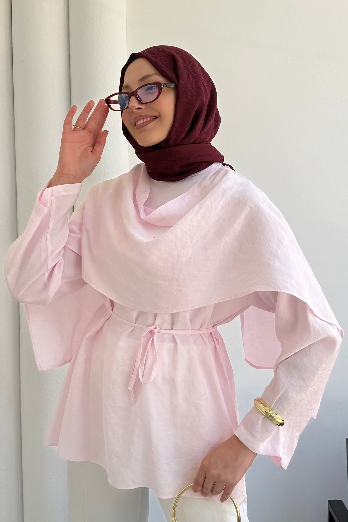 Omuz Pelerinli Hakim Yaka Modal Dokulu Tunik-PEMBE