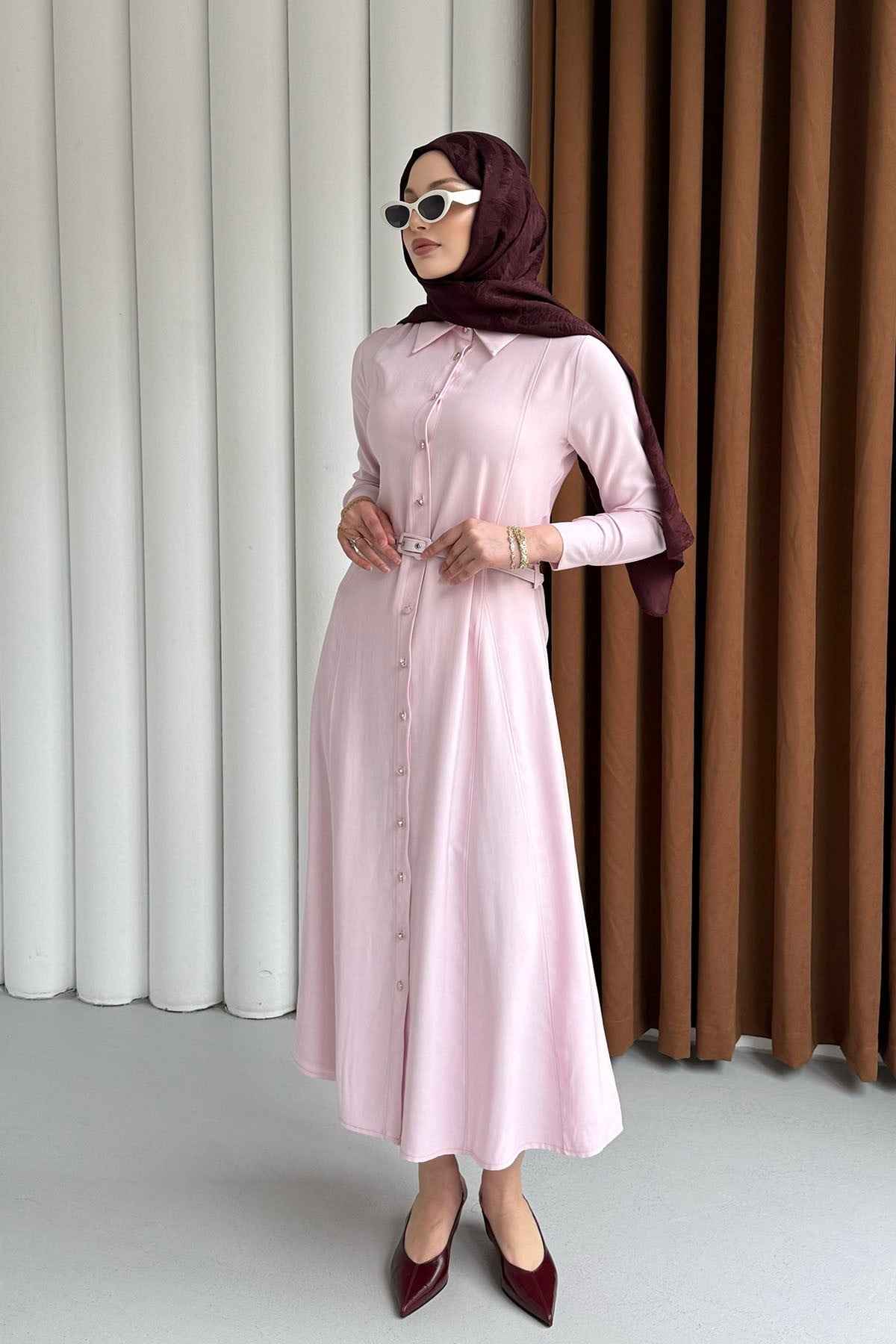 Ön Düğmeli Kemerli Tencel Gömlek Tesettür Elbise-PEMBE