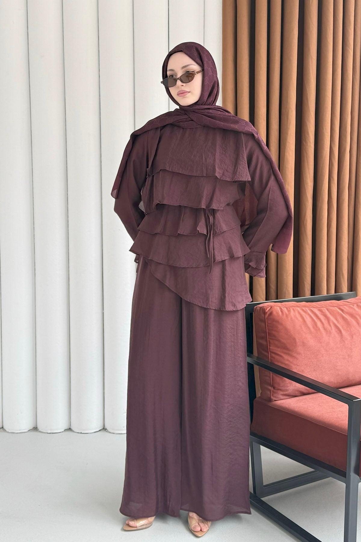 Ön Kat Kat Detaylı Asimetrik Kesim Pantolon Tesettür Takım-BORDO