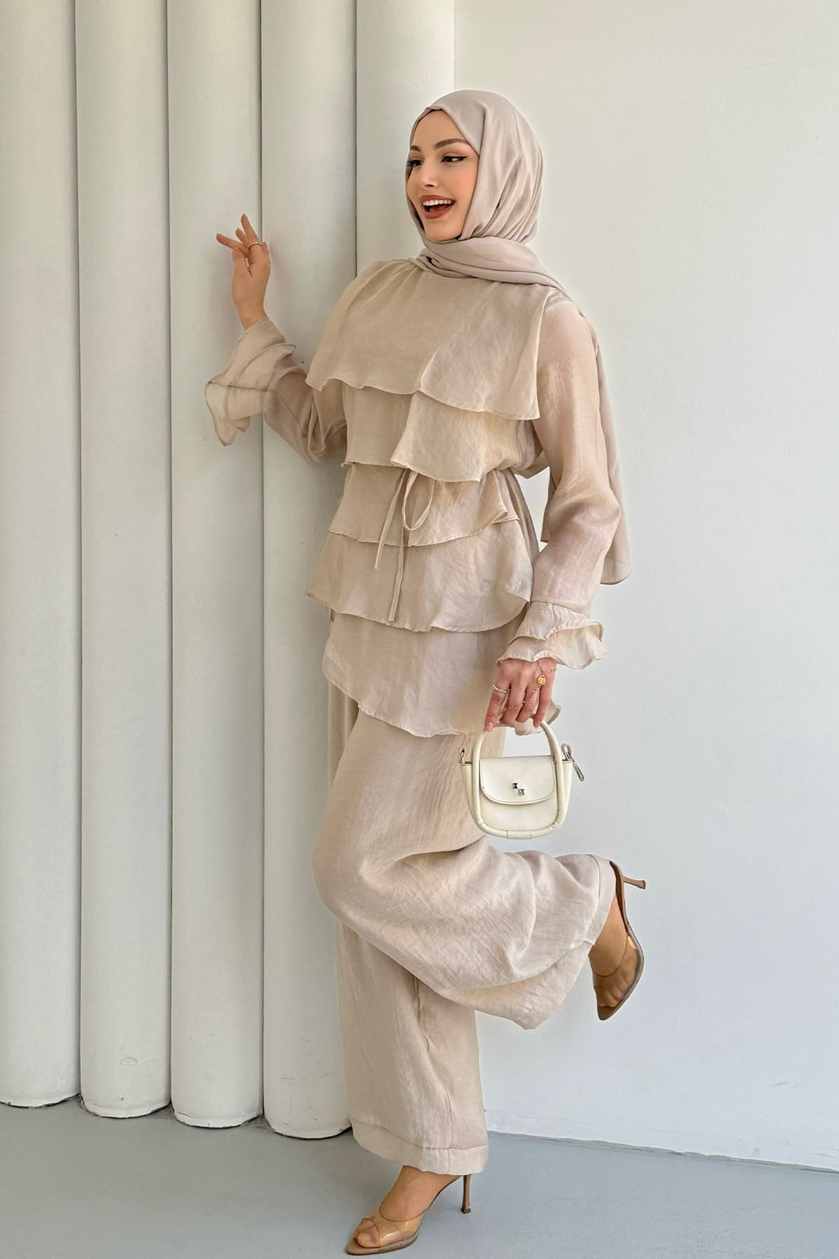 Ön Kat Kat Detaylı Asimetrik Kesim Pantolon Tesettür Takım-TAŞ