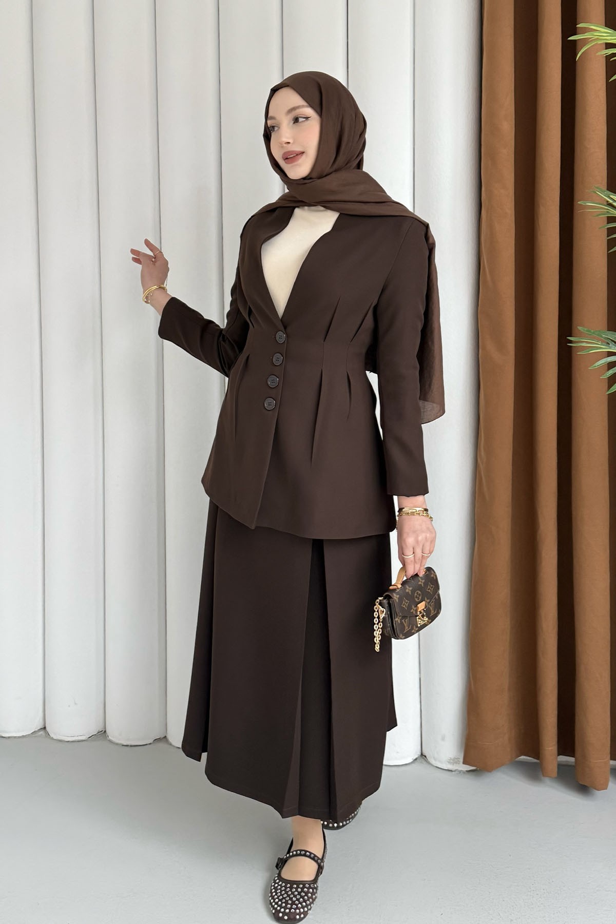 Ön Ve Arka Çift Pensli Yakasız Ceket-KAHVERENGİ