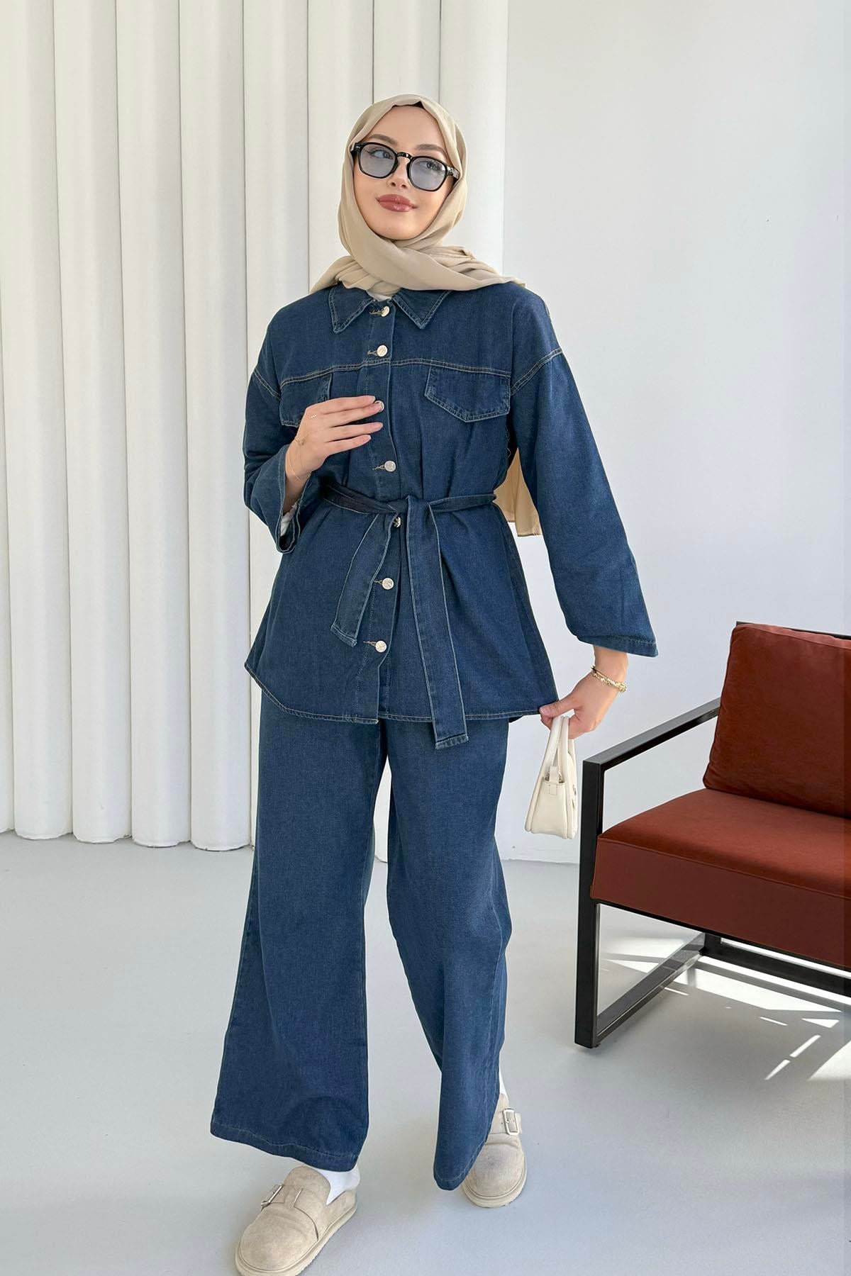 Önü Düğmeli Kuşaklı Denim Tesettür Takım-KOYU MAVİ