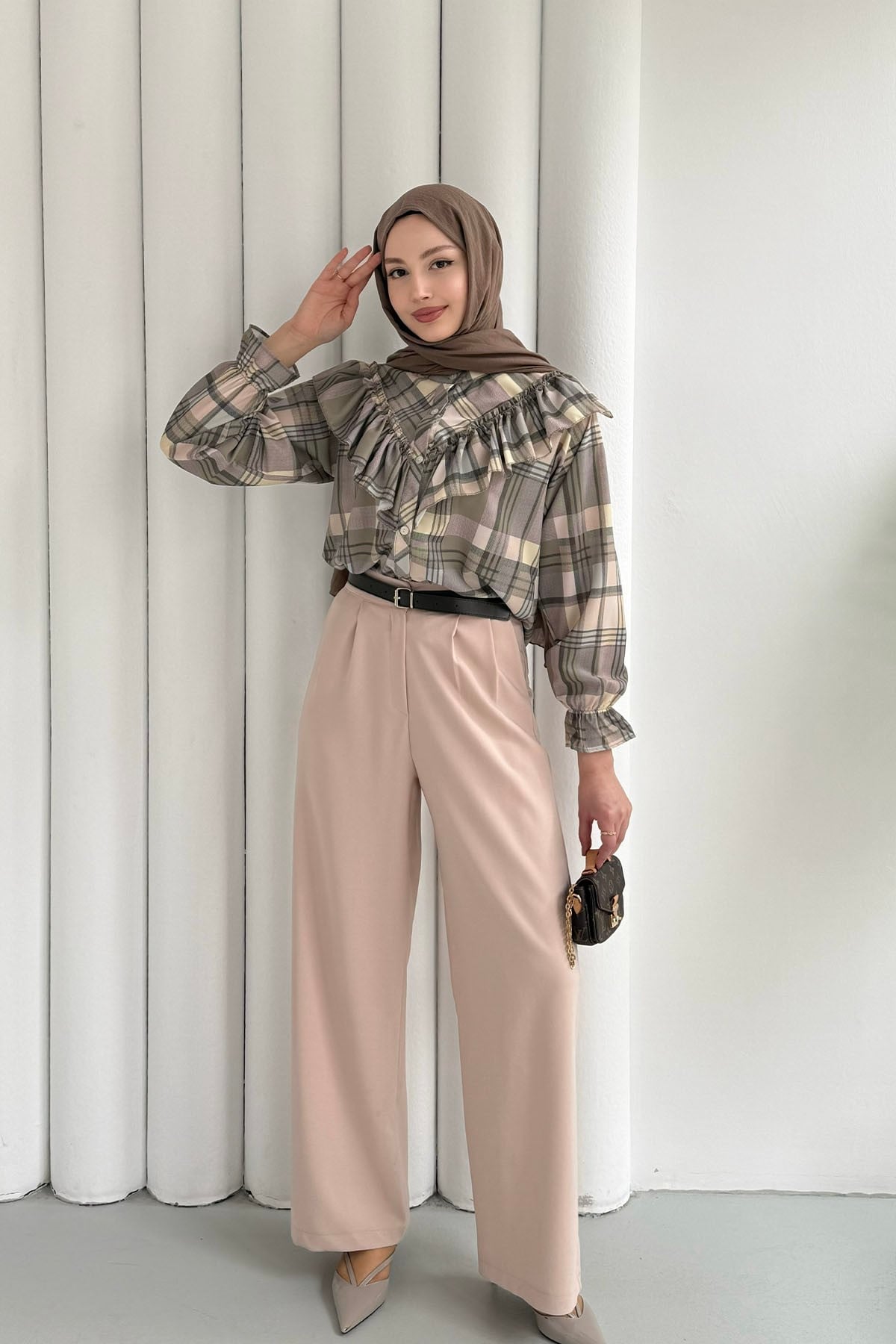 Önü Fırfırlı Desenli Gömlek-MİNT YEŞİLİ