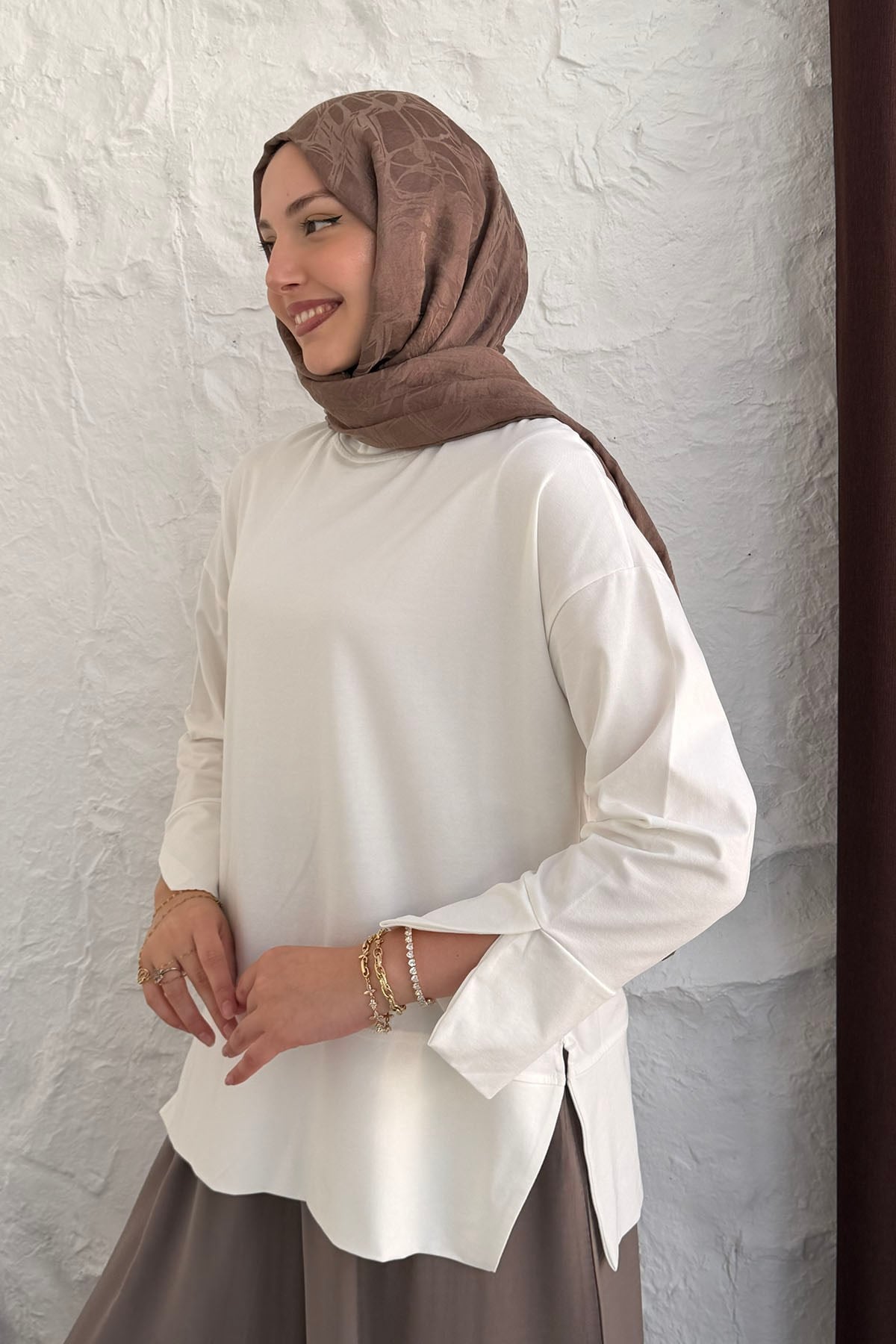 Oversize Yırtmaçlı Ribana Detaylı Sweatshirt-BEYAZ