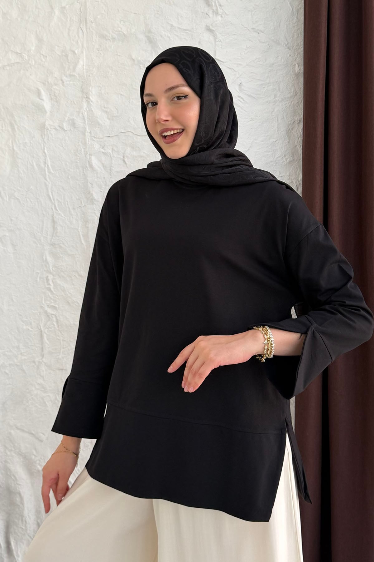 Oversize Yırtmaçlı Ribana Detaylı Sweatshirt-SİYAH